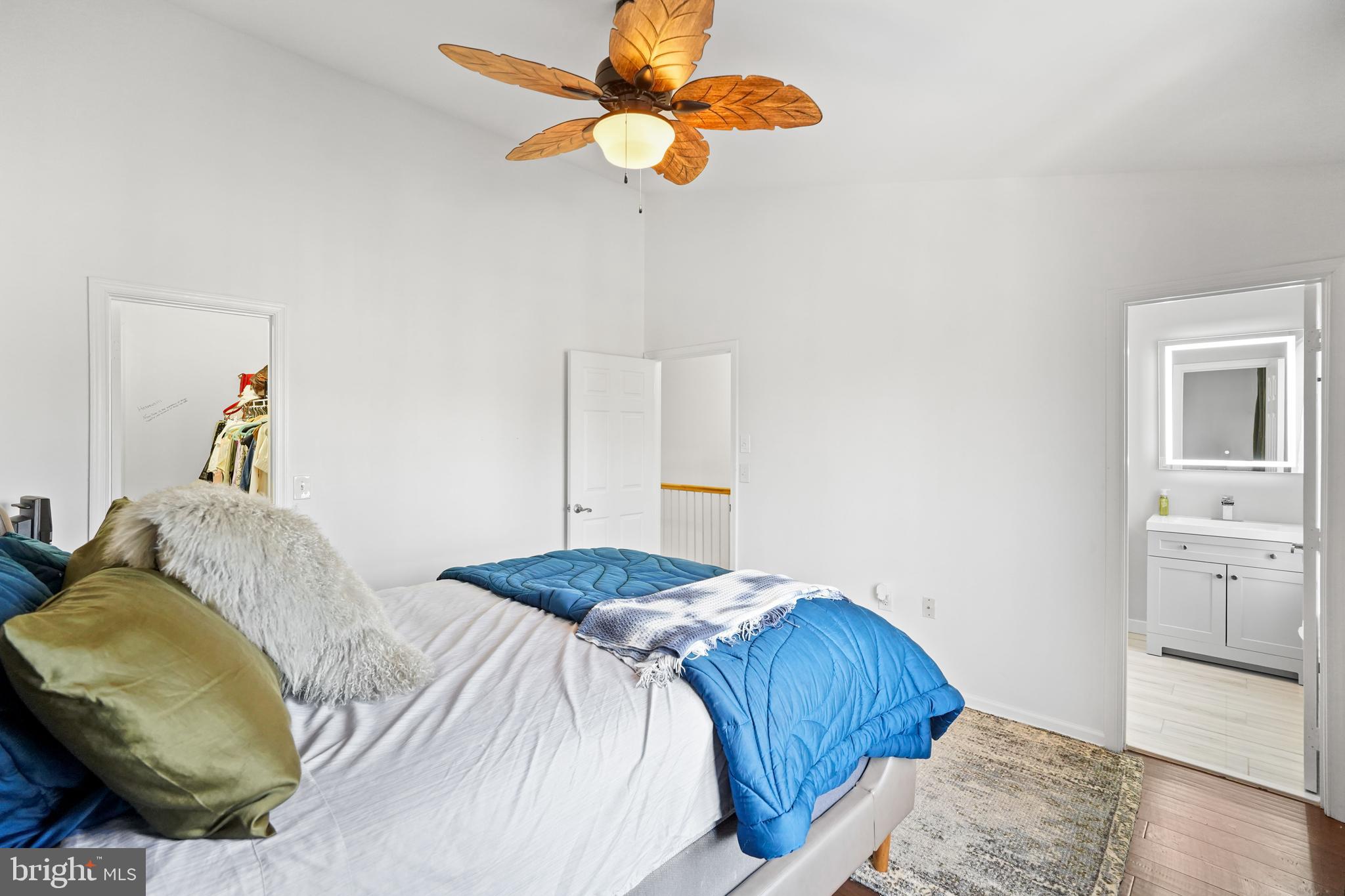 WELLFLEET MEWS - Residential