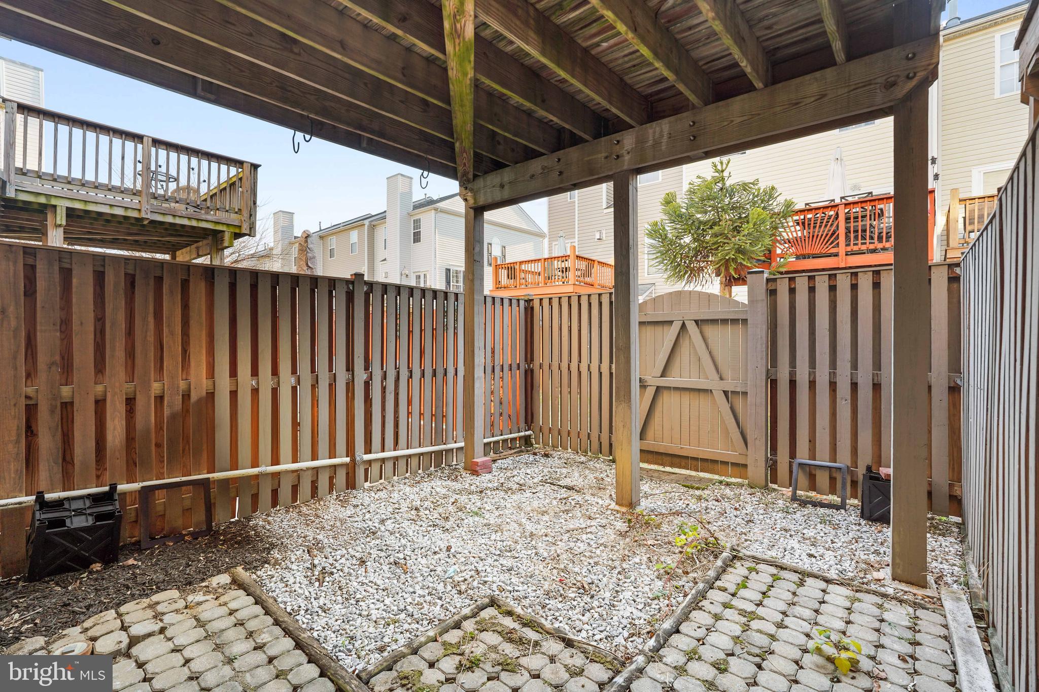 WELLFLEET MEWS - Residential