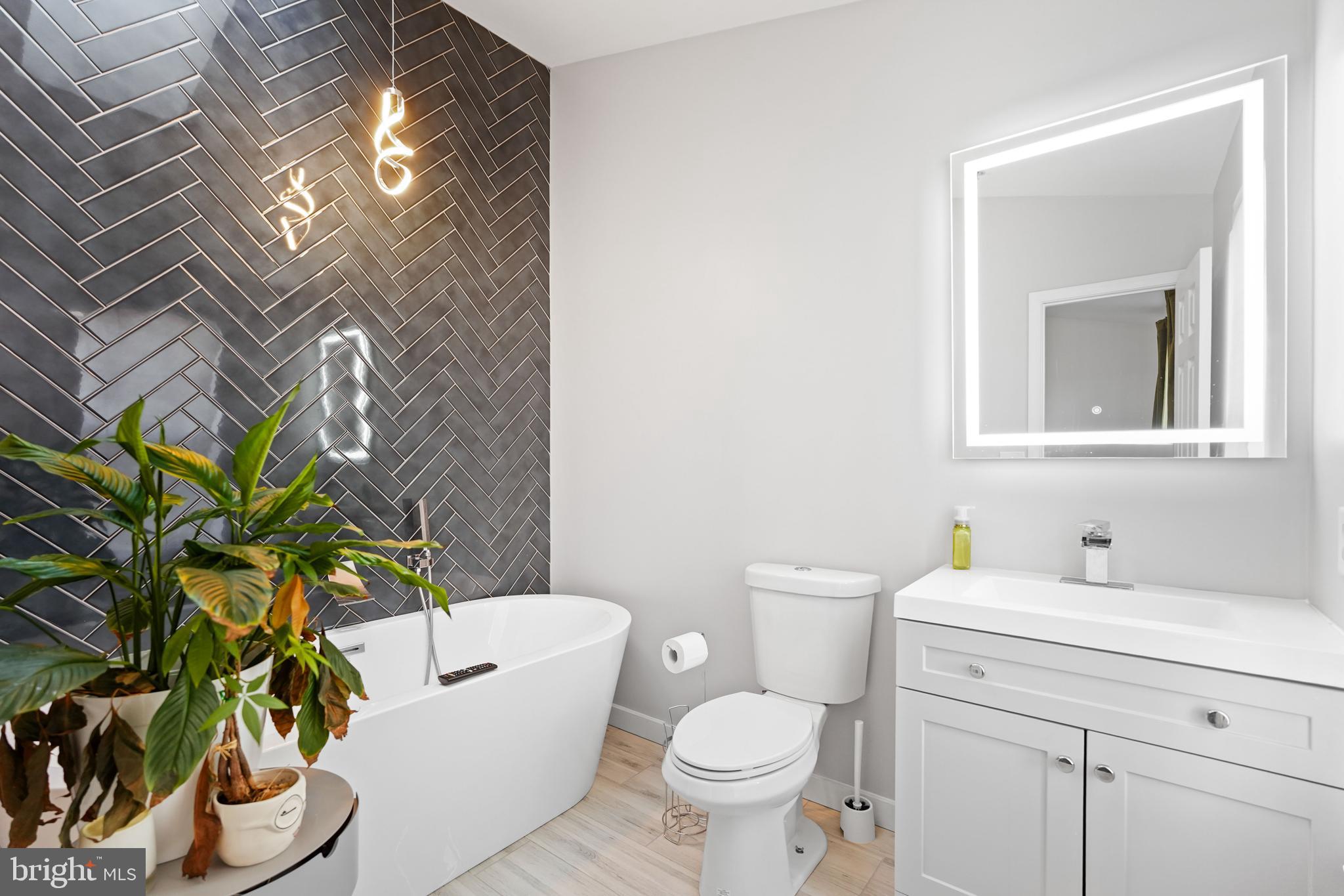 WELLFLEET MEWS - Residential