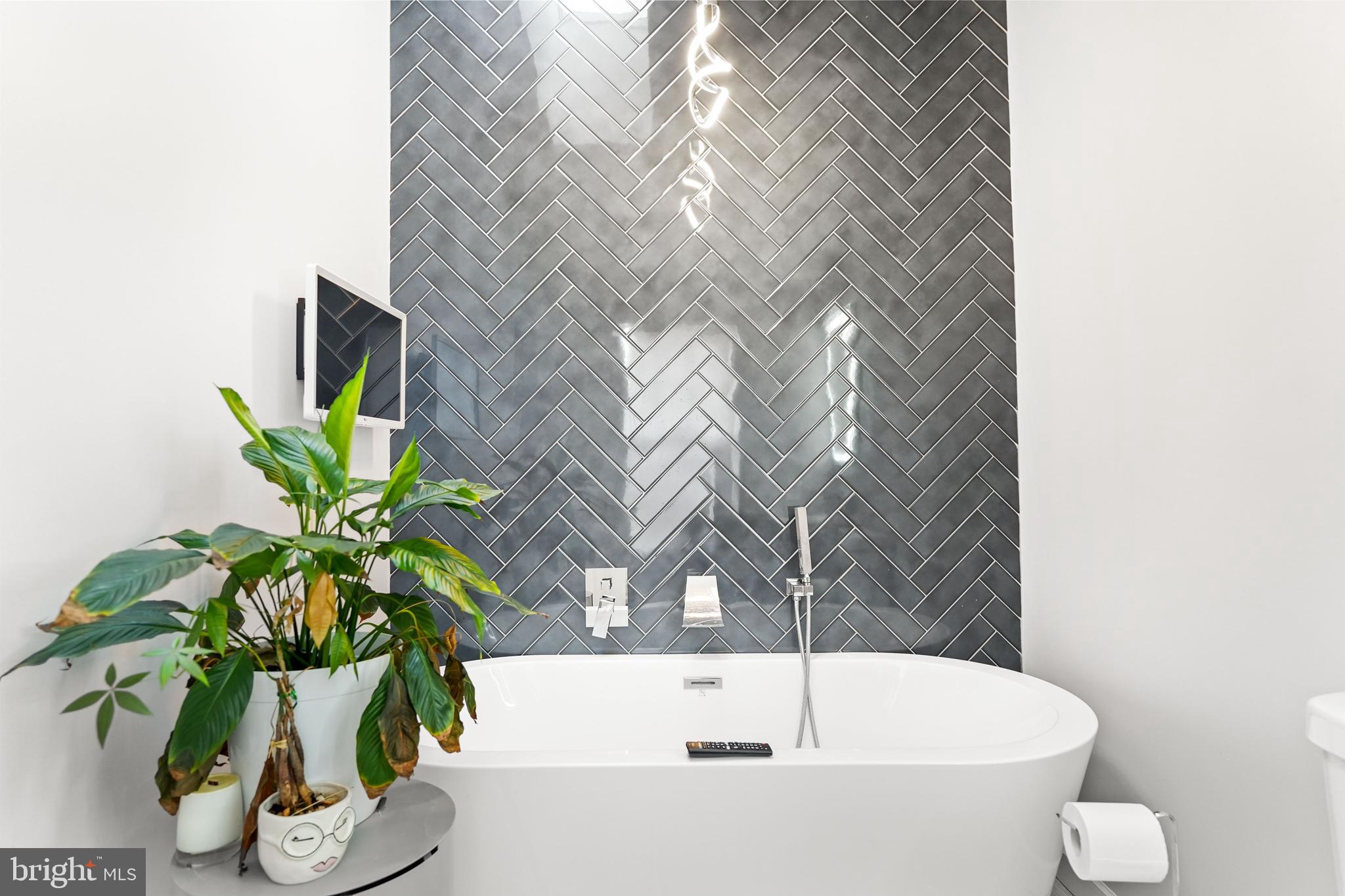 WELLFLEET MEWS - Residential