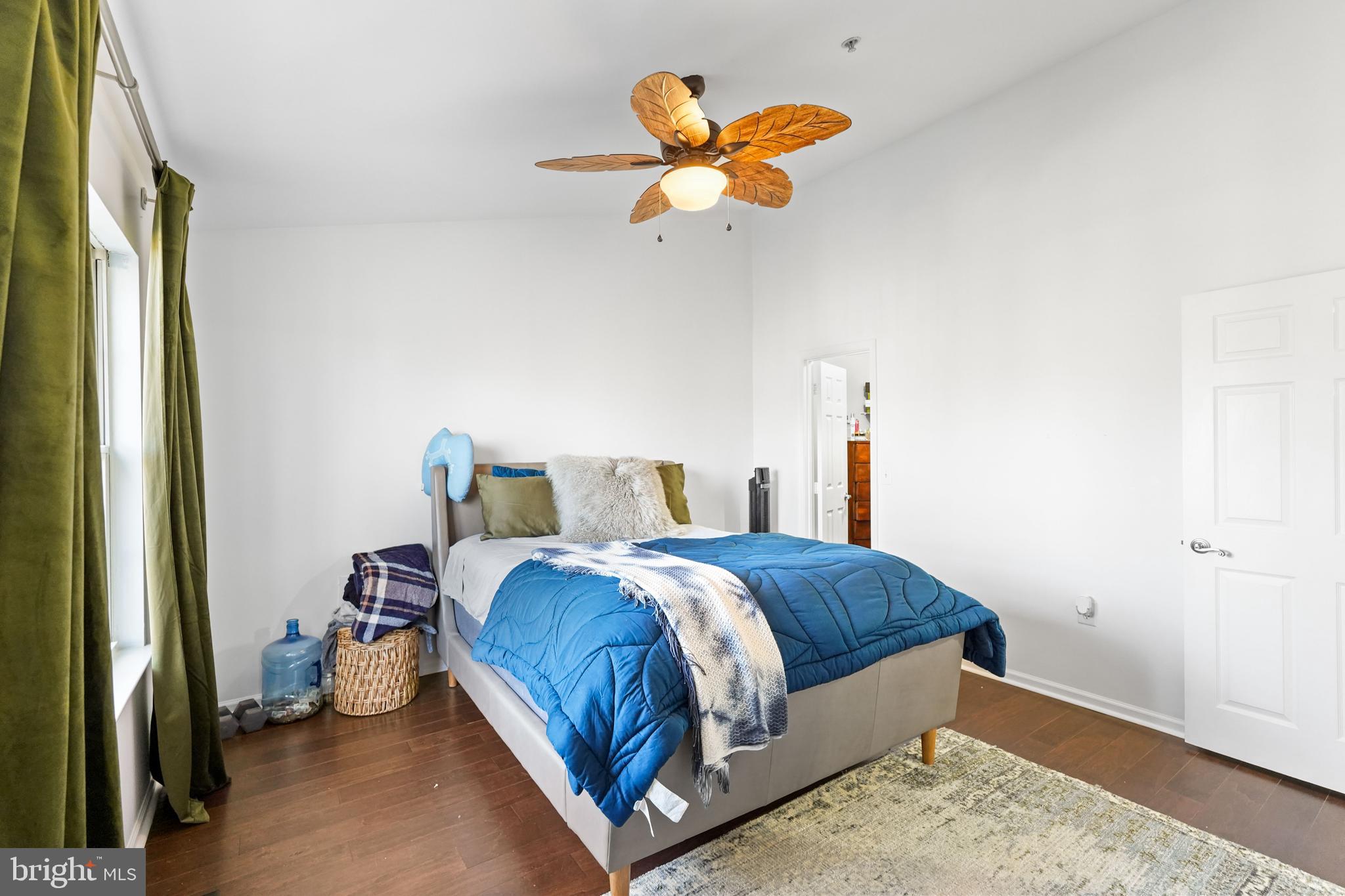 WELLFLEET MEWS - Residential