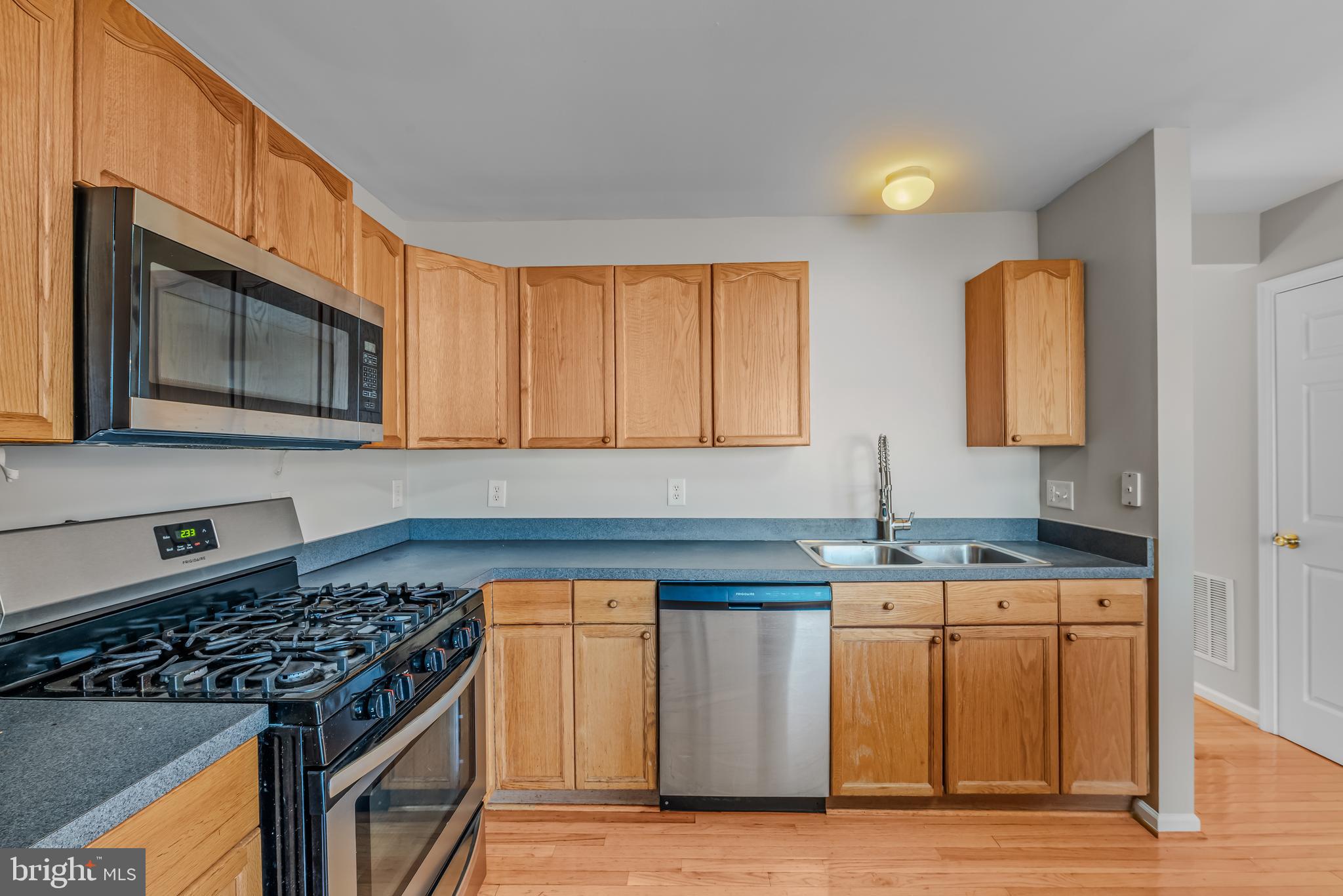 PRENTISS POINT II TOWNHOMES - Residential