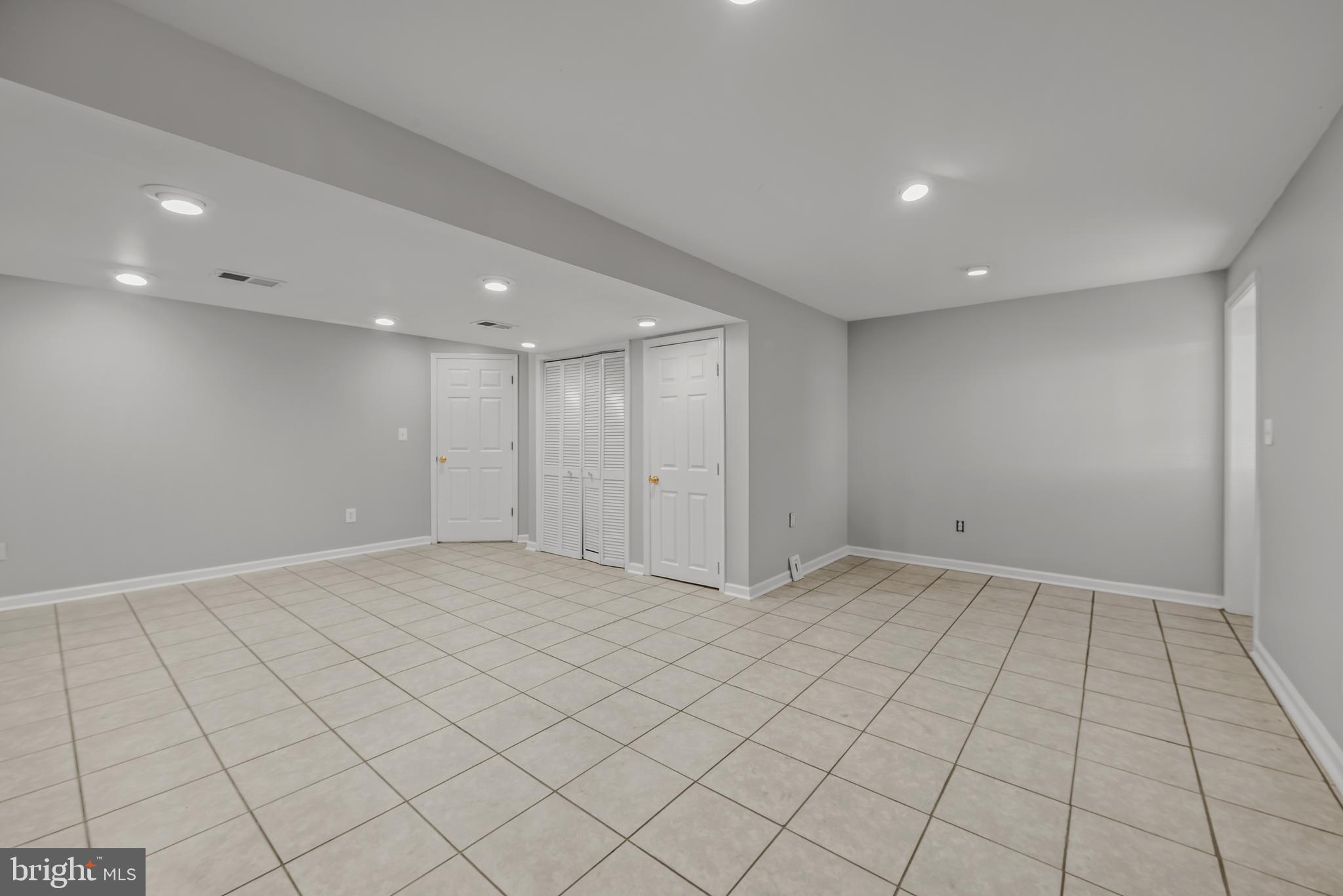 PRENTISS POINT II TOWNHOMES - Residential