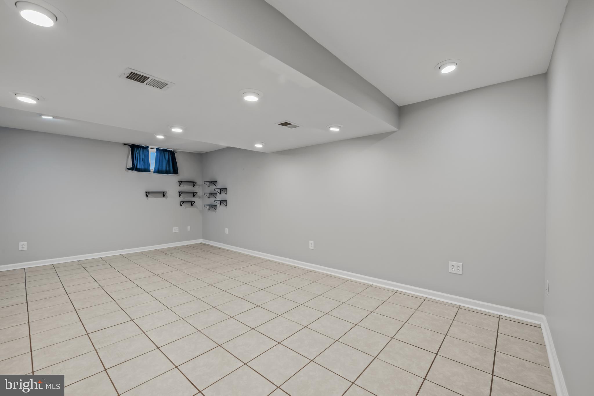 PRENTISS POINT II TOWNHOMES - Residential