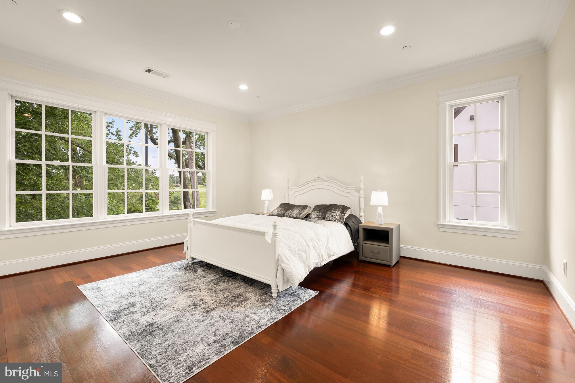 KENWOOD - Residential