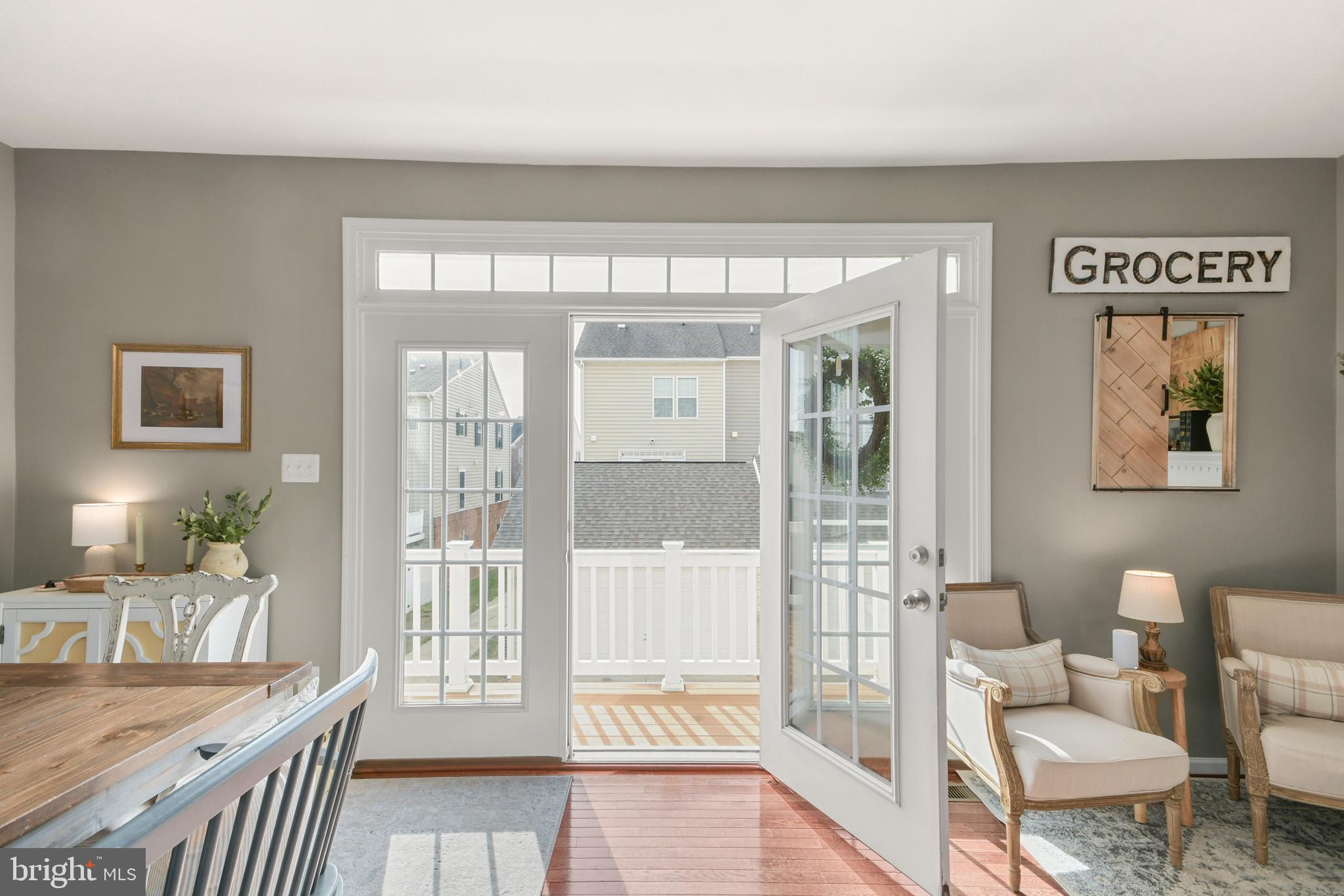 MARKET SQUARE - Residential Lease