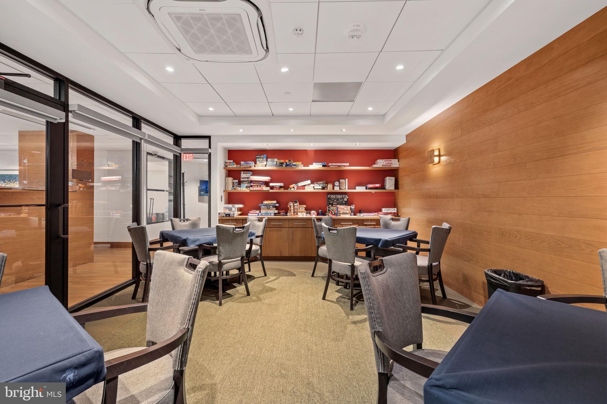 MONTEBELLO - Residential