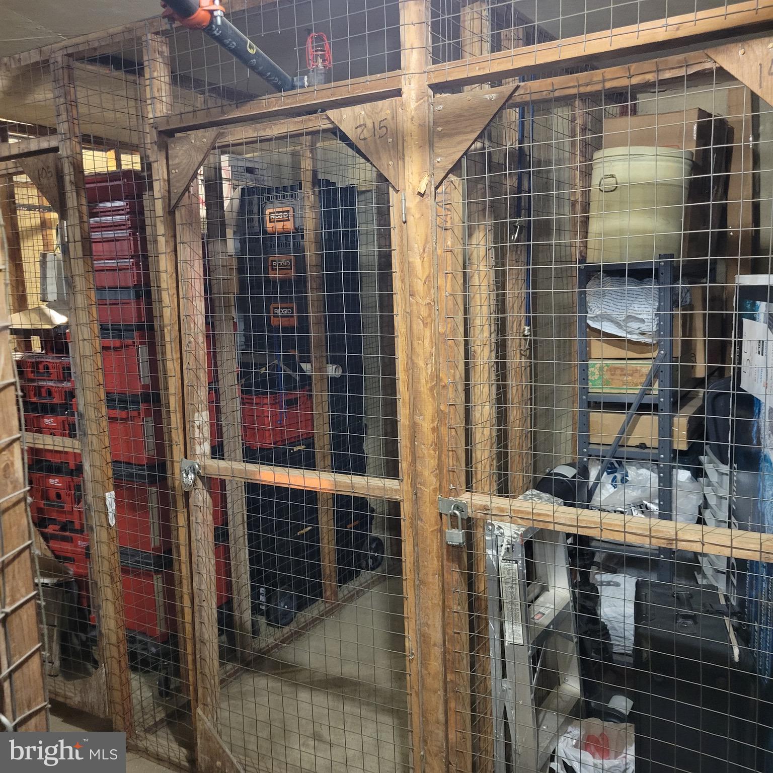 MONTEBELLO - Residential