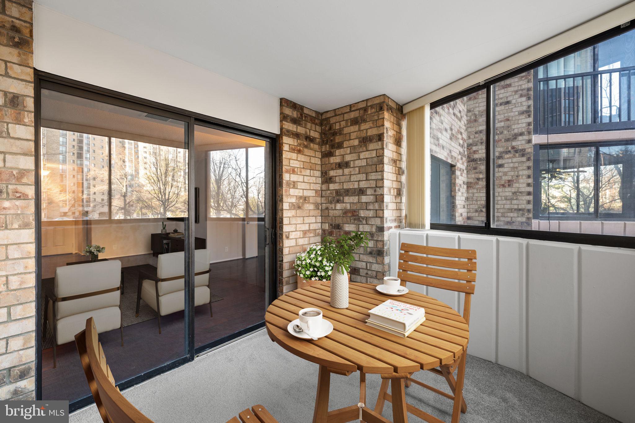 MONTEBELLO - Residential