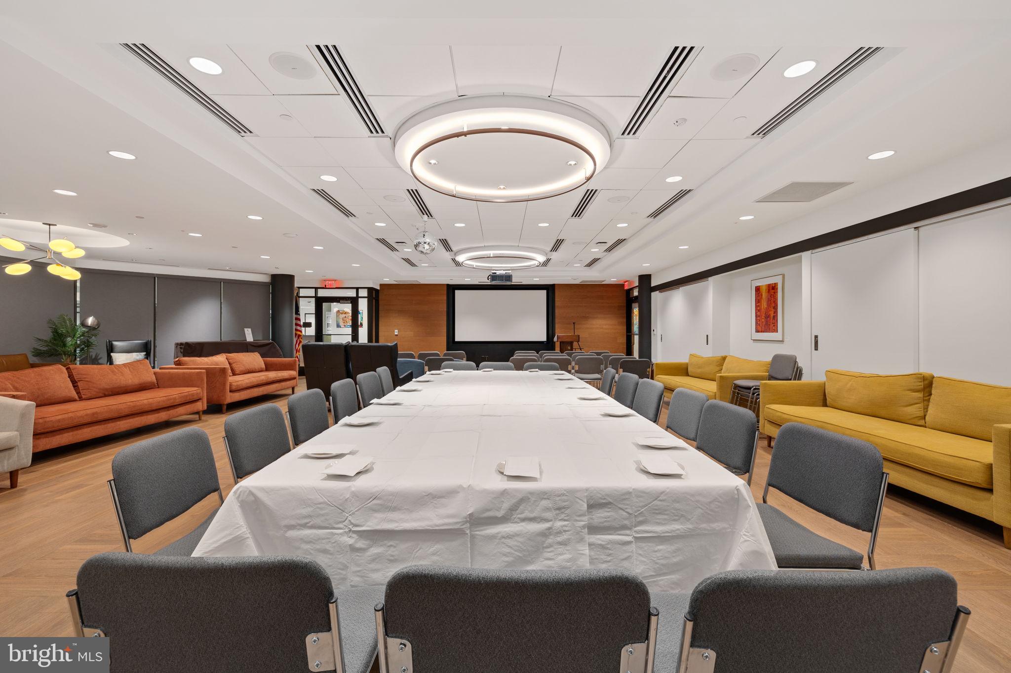 MONTEBELLO - Residential