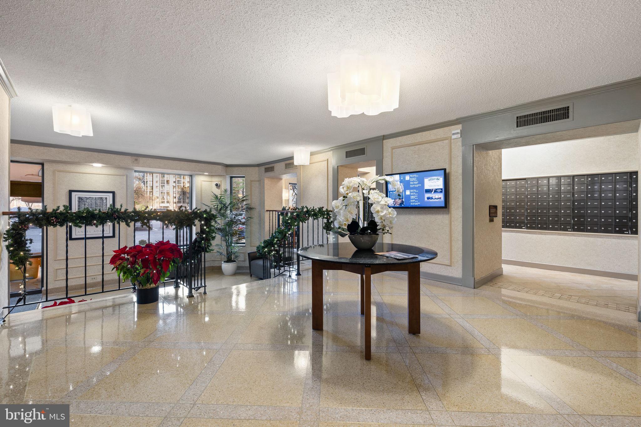 MONTEBELLO - Residential