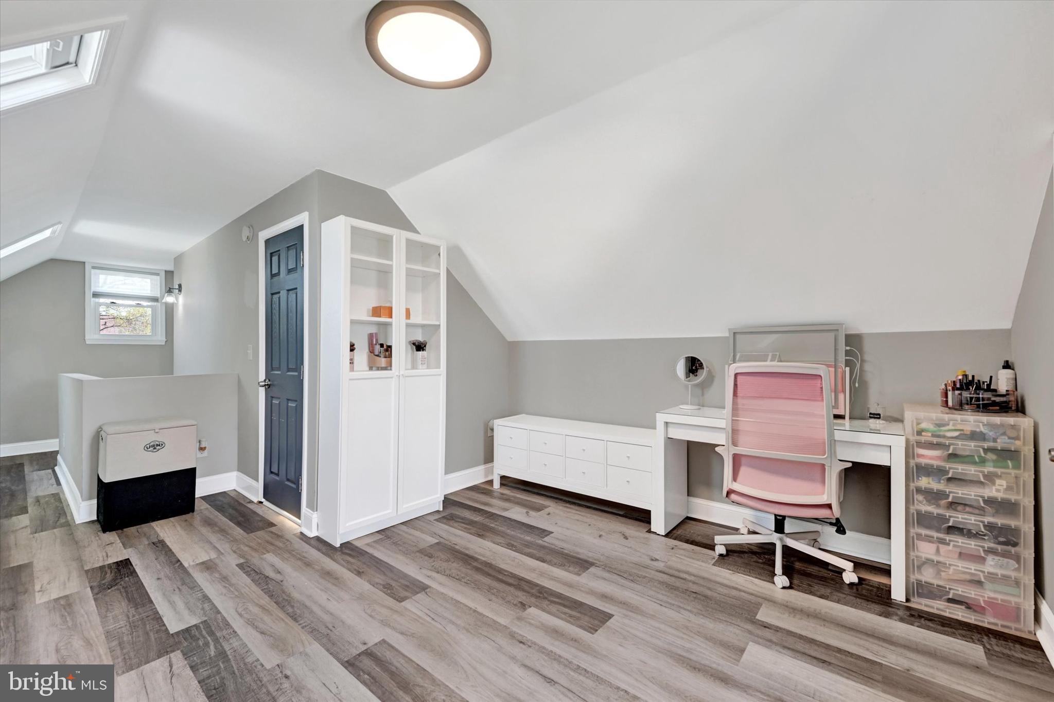 LAURAVILLE HISTORIC DISTRICT - Residential