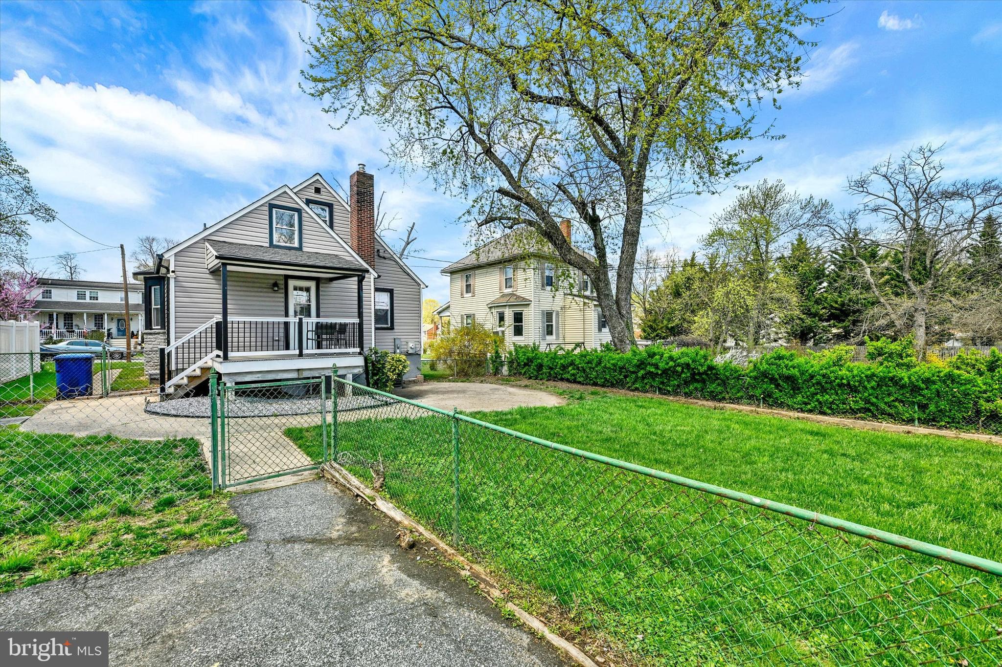 LAURAVILLE HISTORIC DISTRICT - Residential
