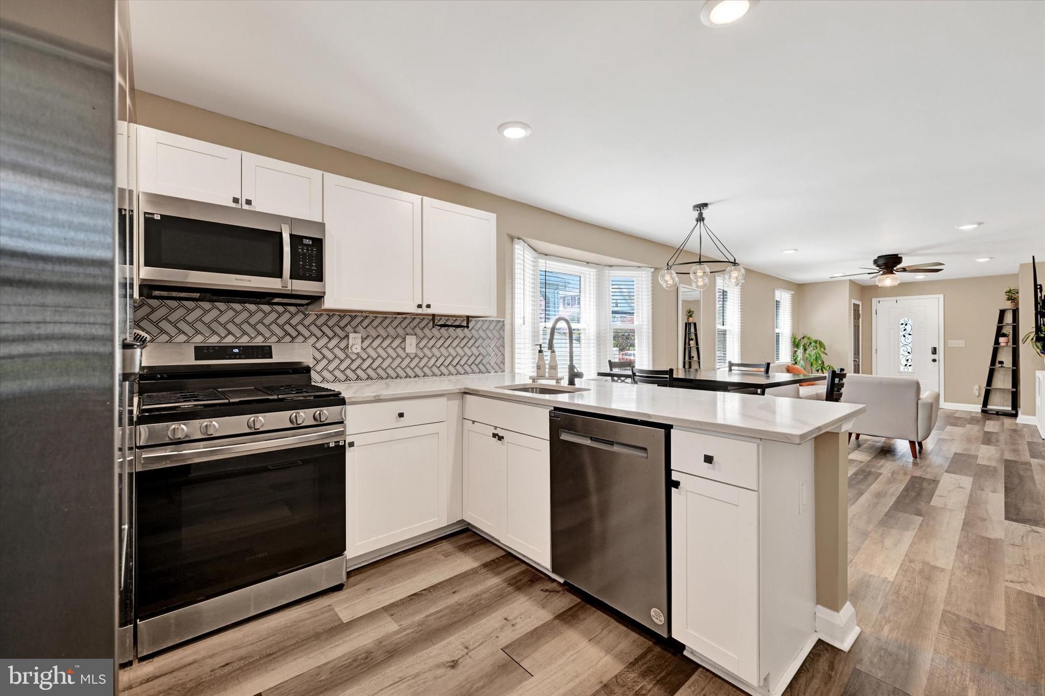 LAURAVILLE HISTORIC DISTRICT - Residential