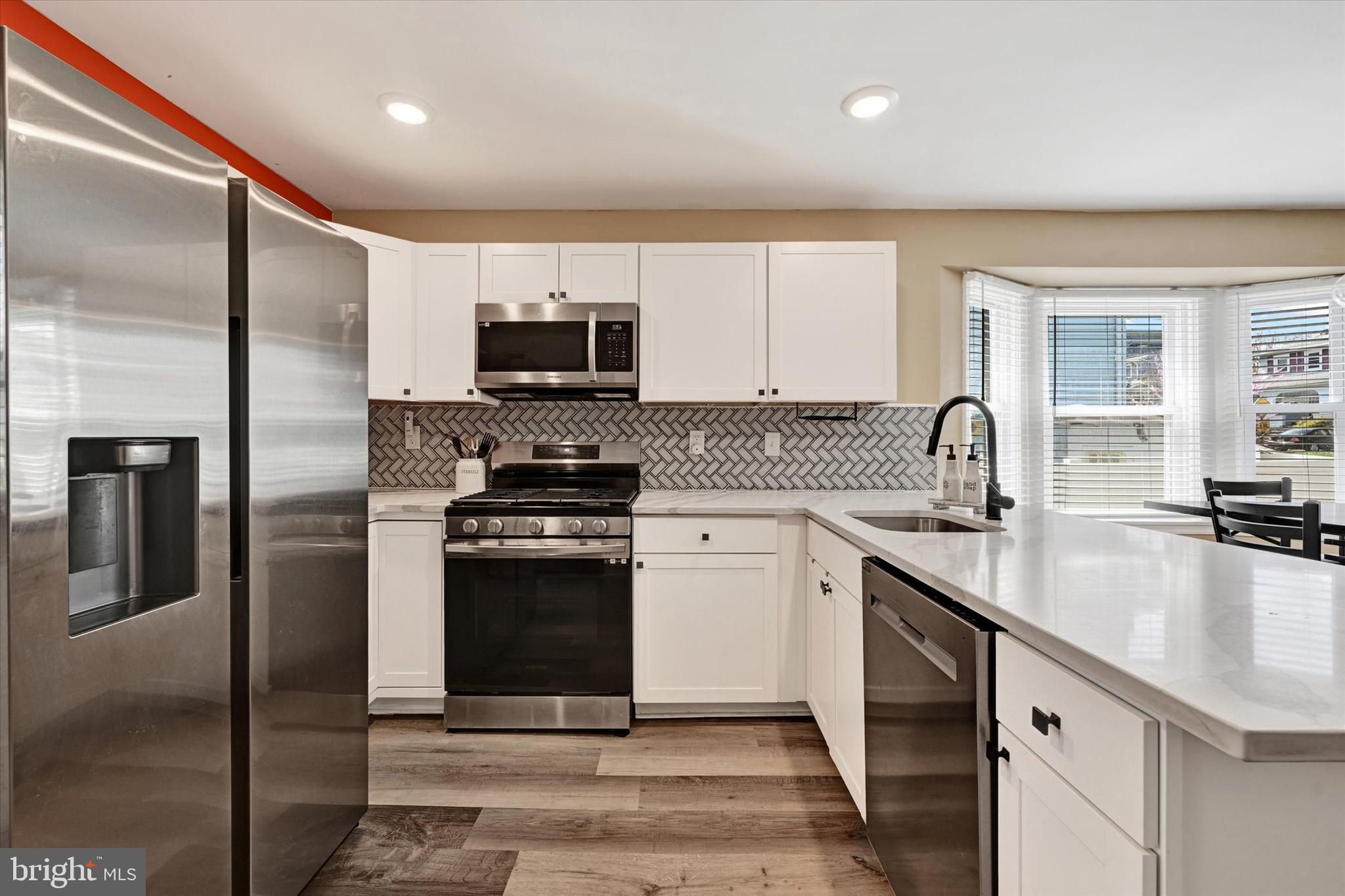 LAURAVILLE HISTORIC DISTRICT - Residential