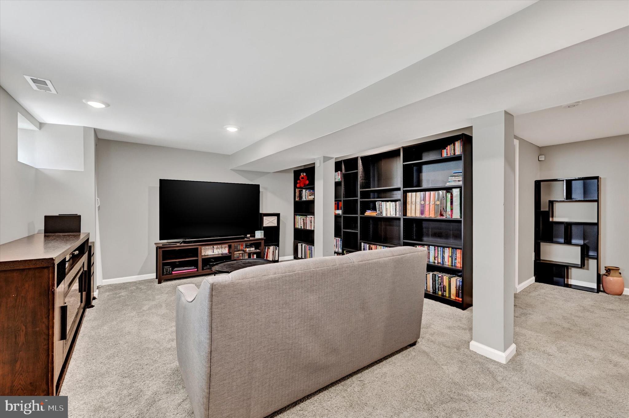 LAURAVILLE HISTORIC DISTRICT - Residential