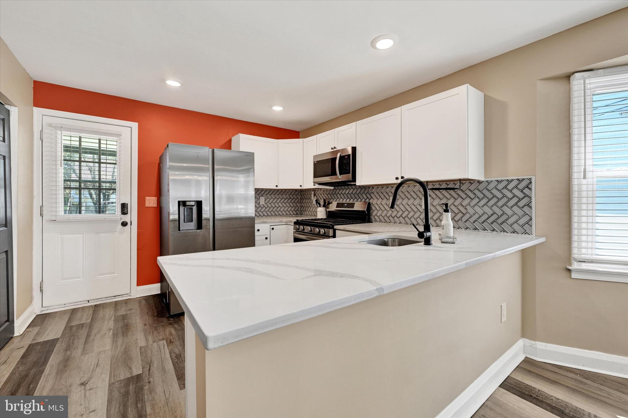 LAURAVILLE HISTORIC DISTRICT - Residential