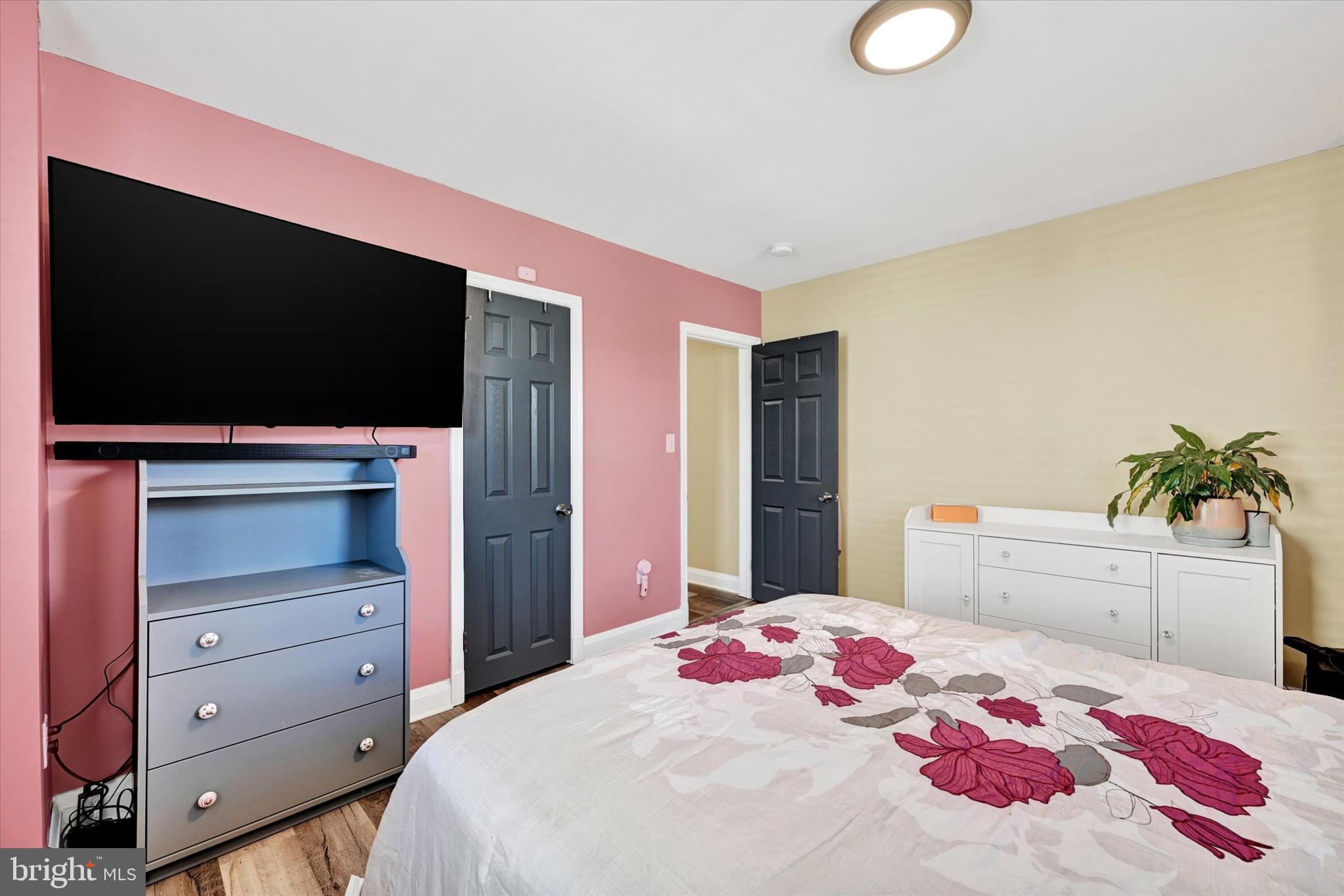 LAURAVILLE HISTORIC DISTRICT - Residential