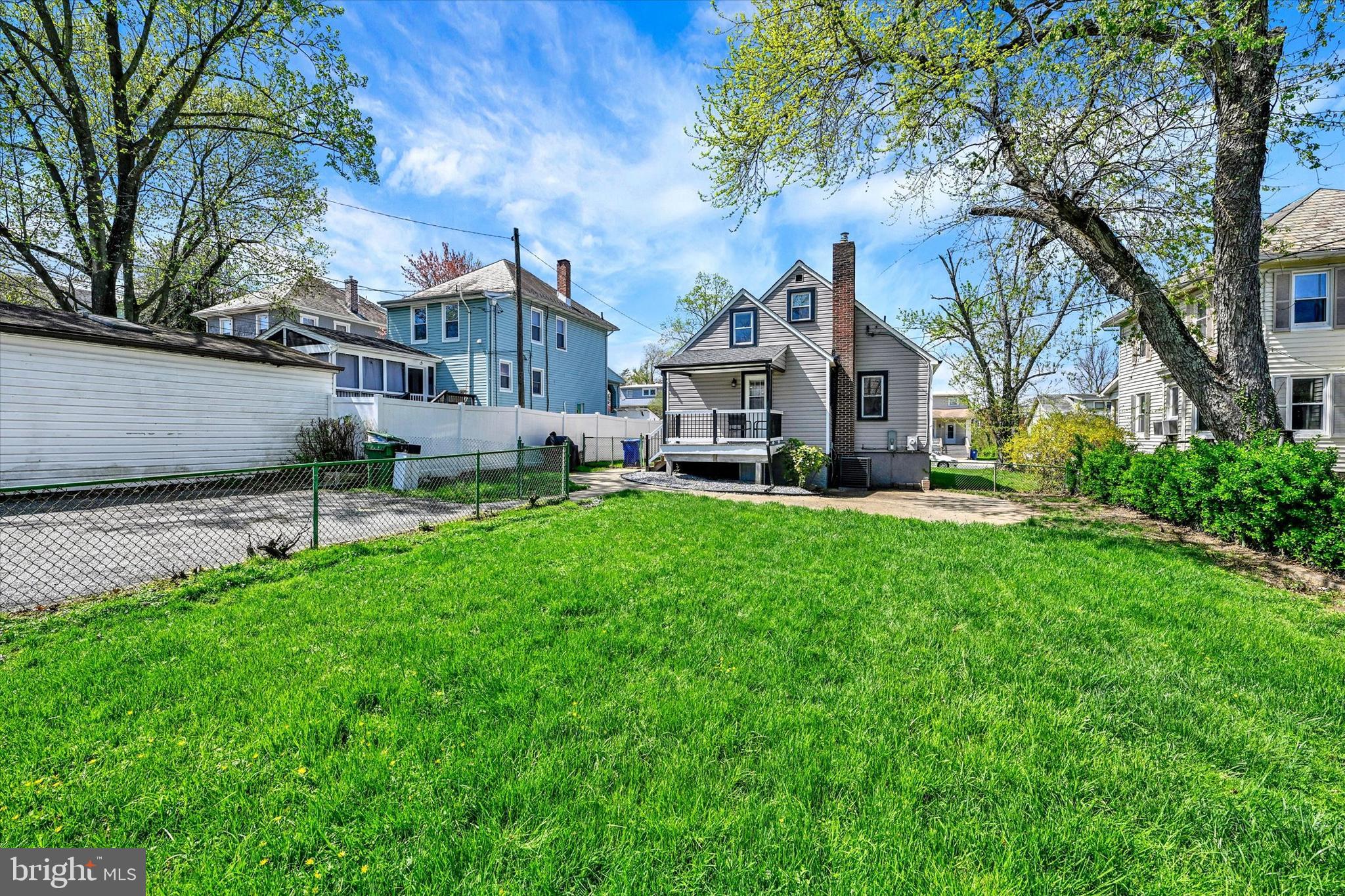 LAURAVILLE HISTORIC DISTRICT - Residential