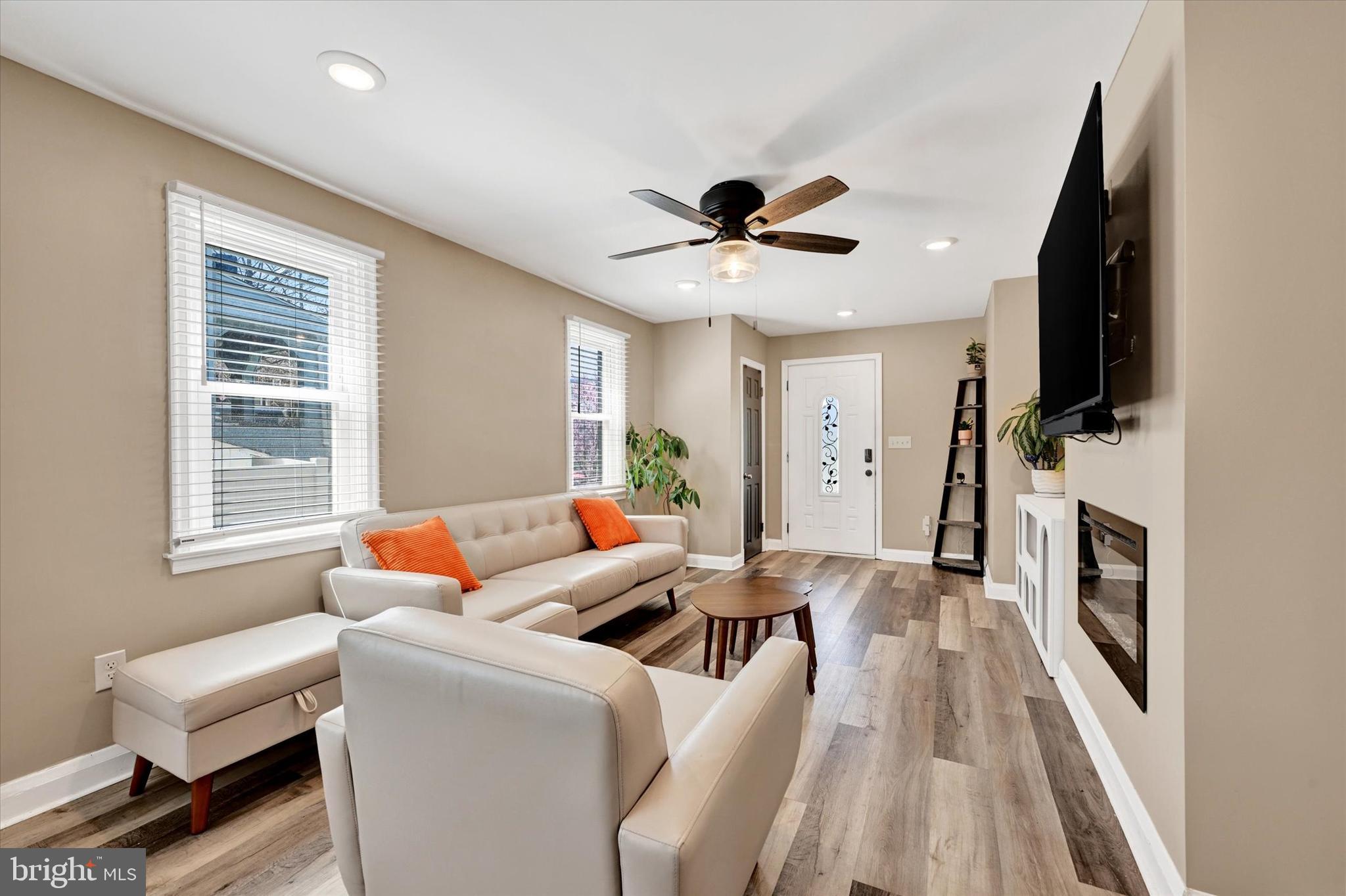 LAURAVILLE HISTORIC DISTRICT - Residential