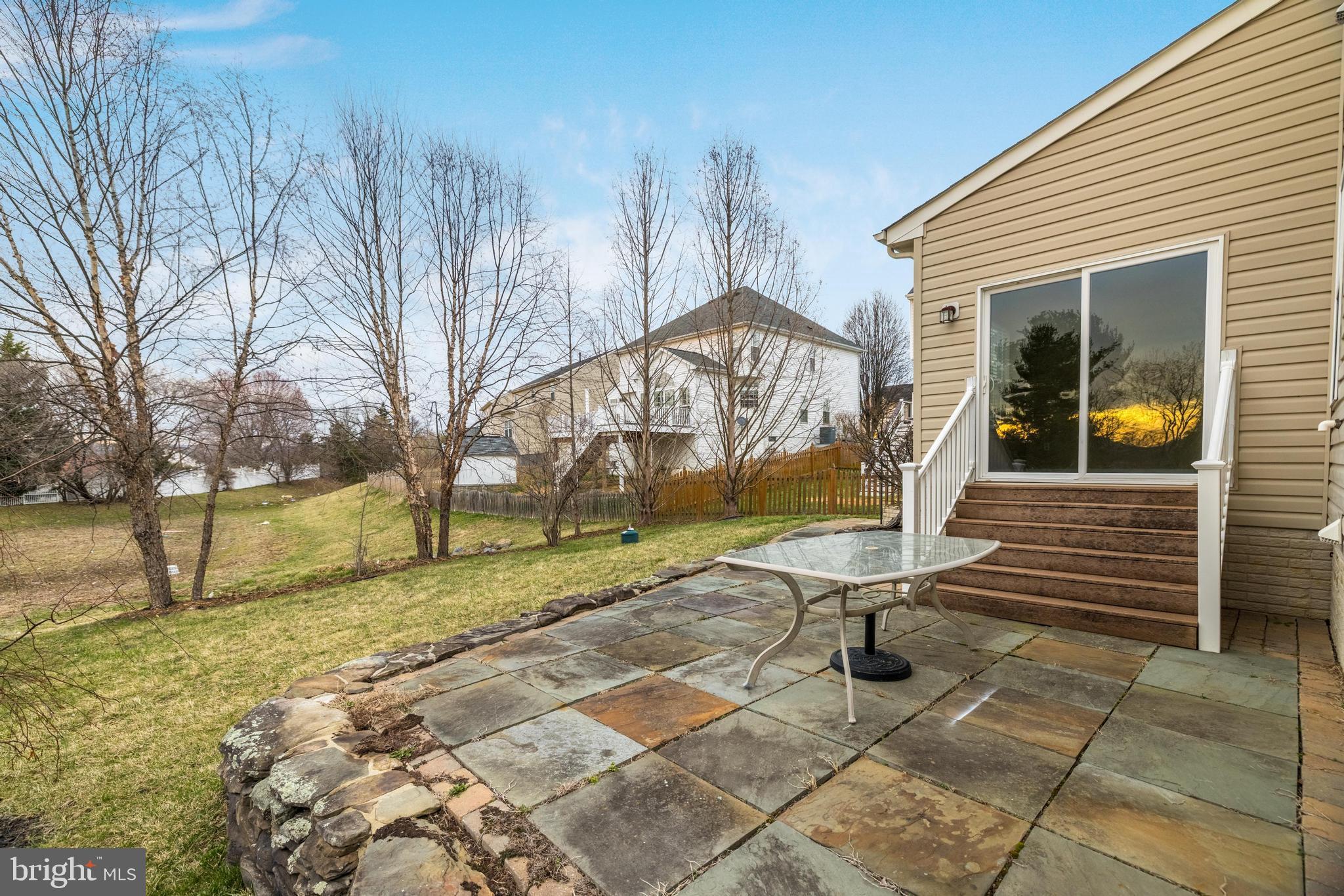 NEW TOWN MEADOWS - Residential Lease