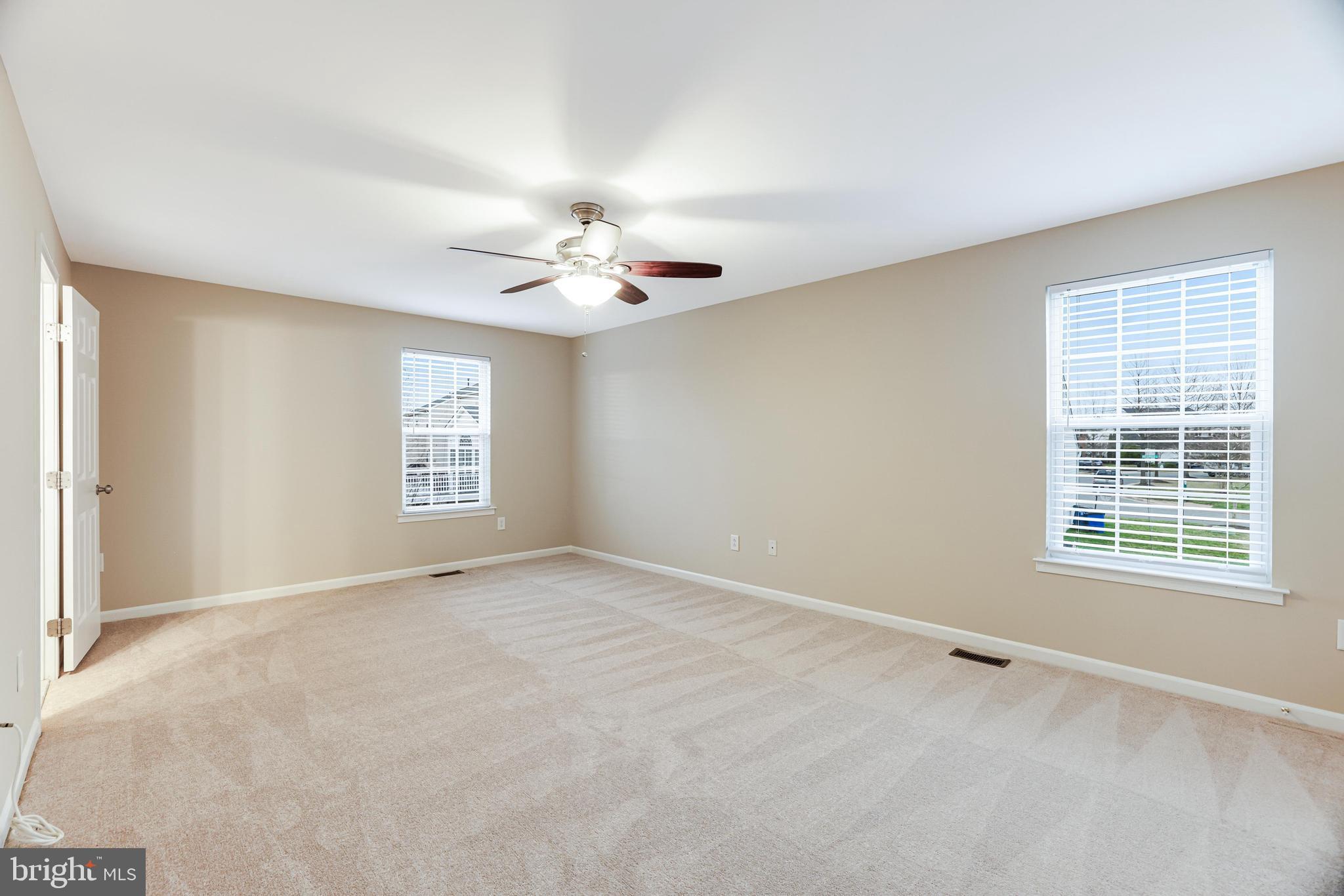 NEW TOWN MEADOWS - Residential Lease