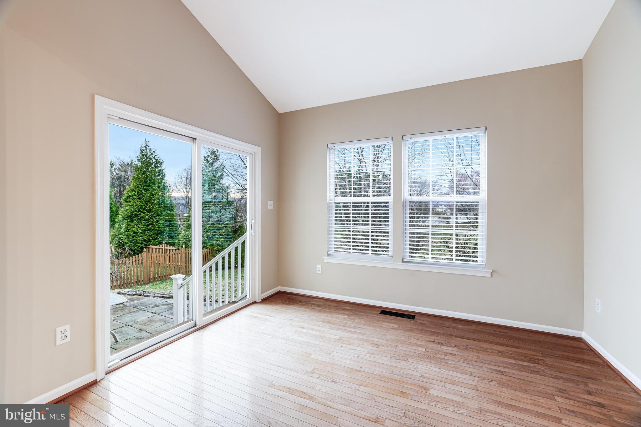 NEW TOWN MEADOWS - Residential Lease