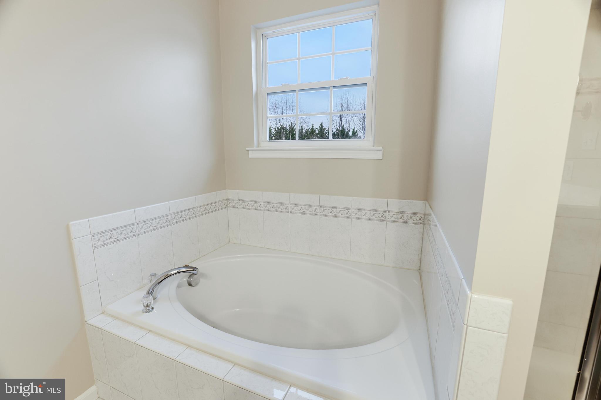 NEW TOWN MEADOWS - Residential Lease