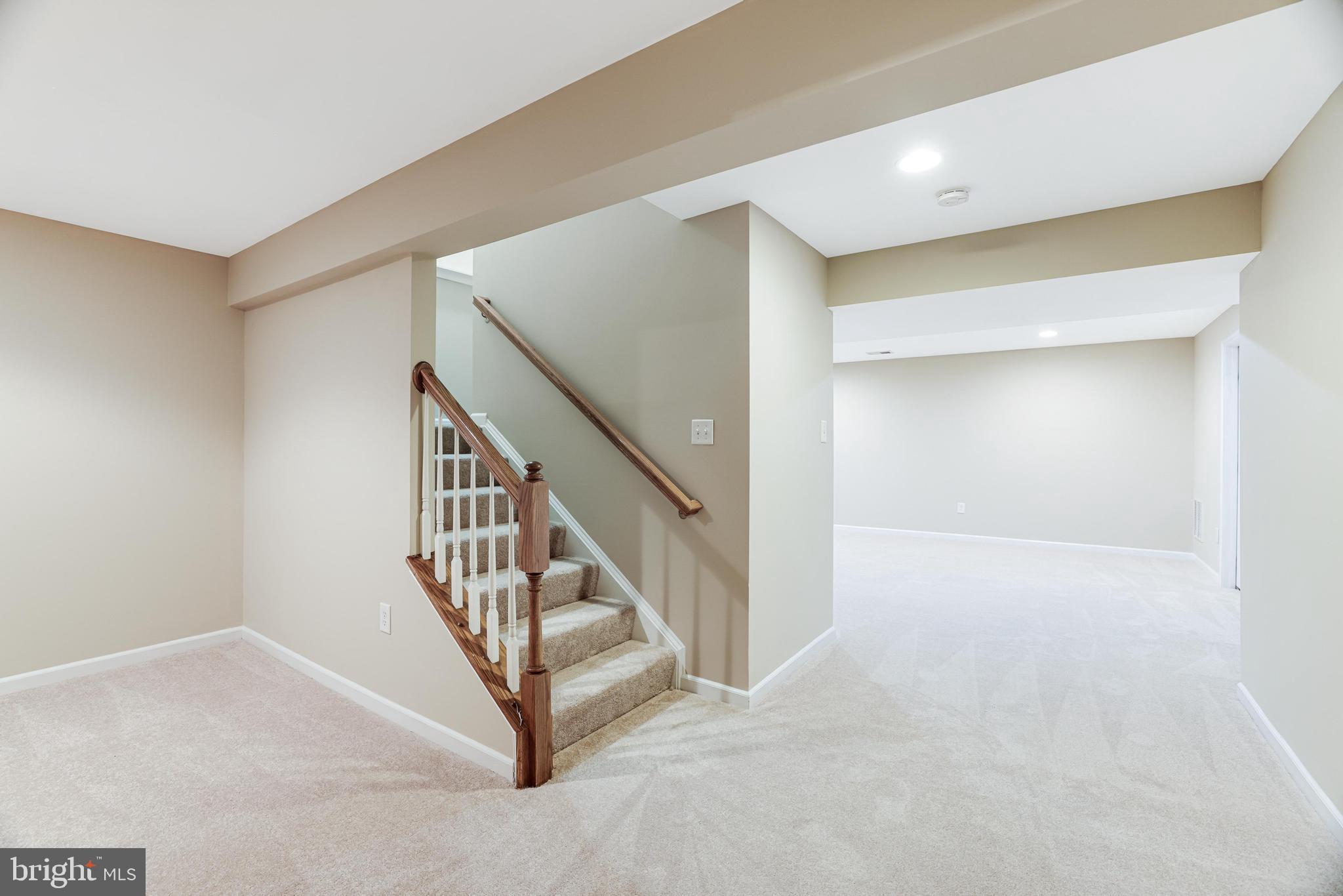 NEW TOWN MEADOWS - Residential Lease