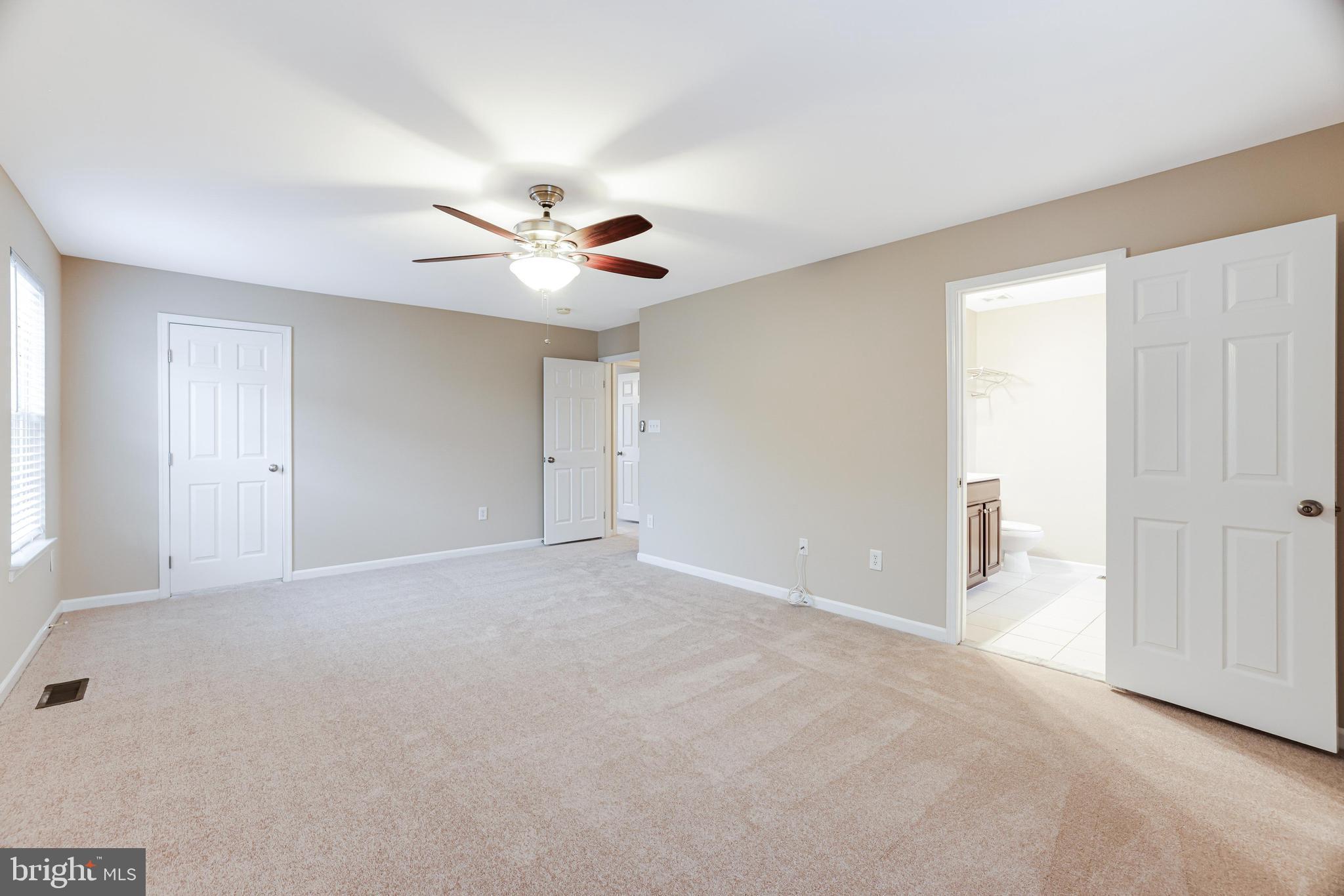 NEW TOWN MEADOWS - Residential Lease