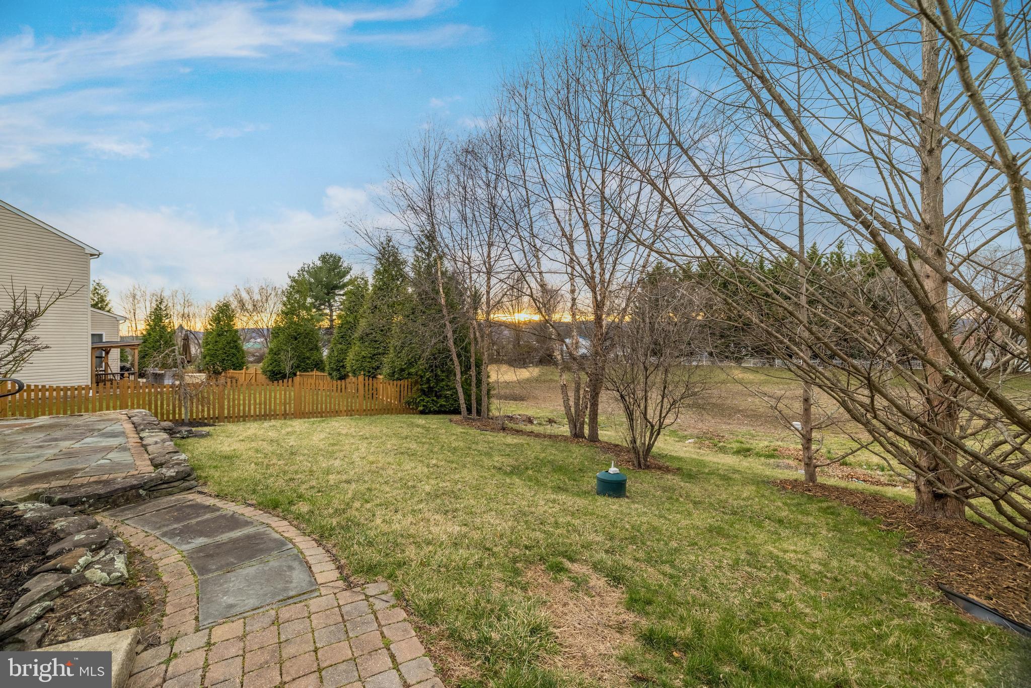 NEW TOWN MEADOWS - Residential Lease