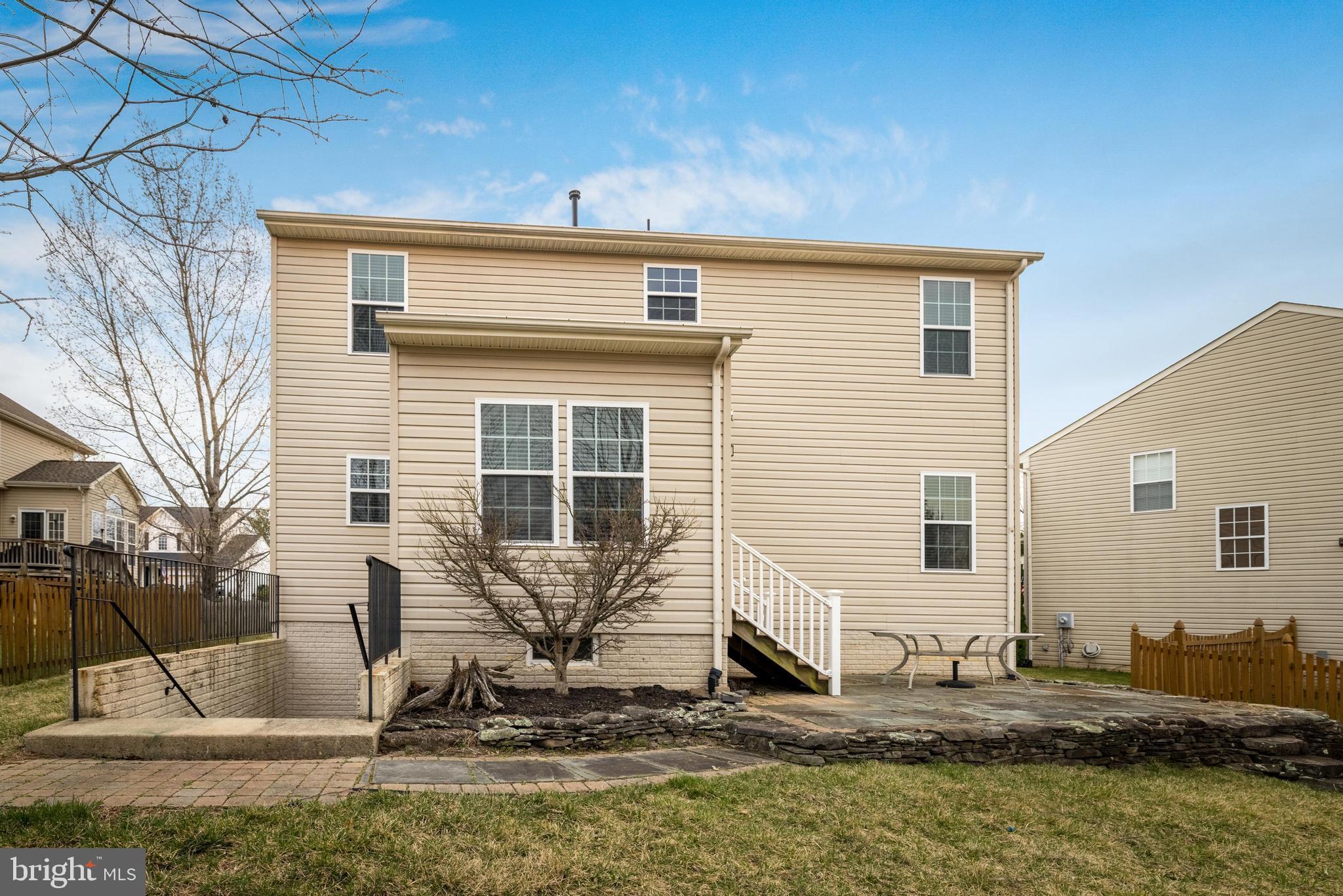 NEW TOWN MEADOWS - Residential Lease