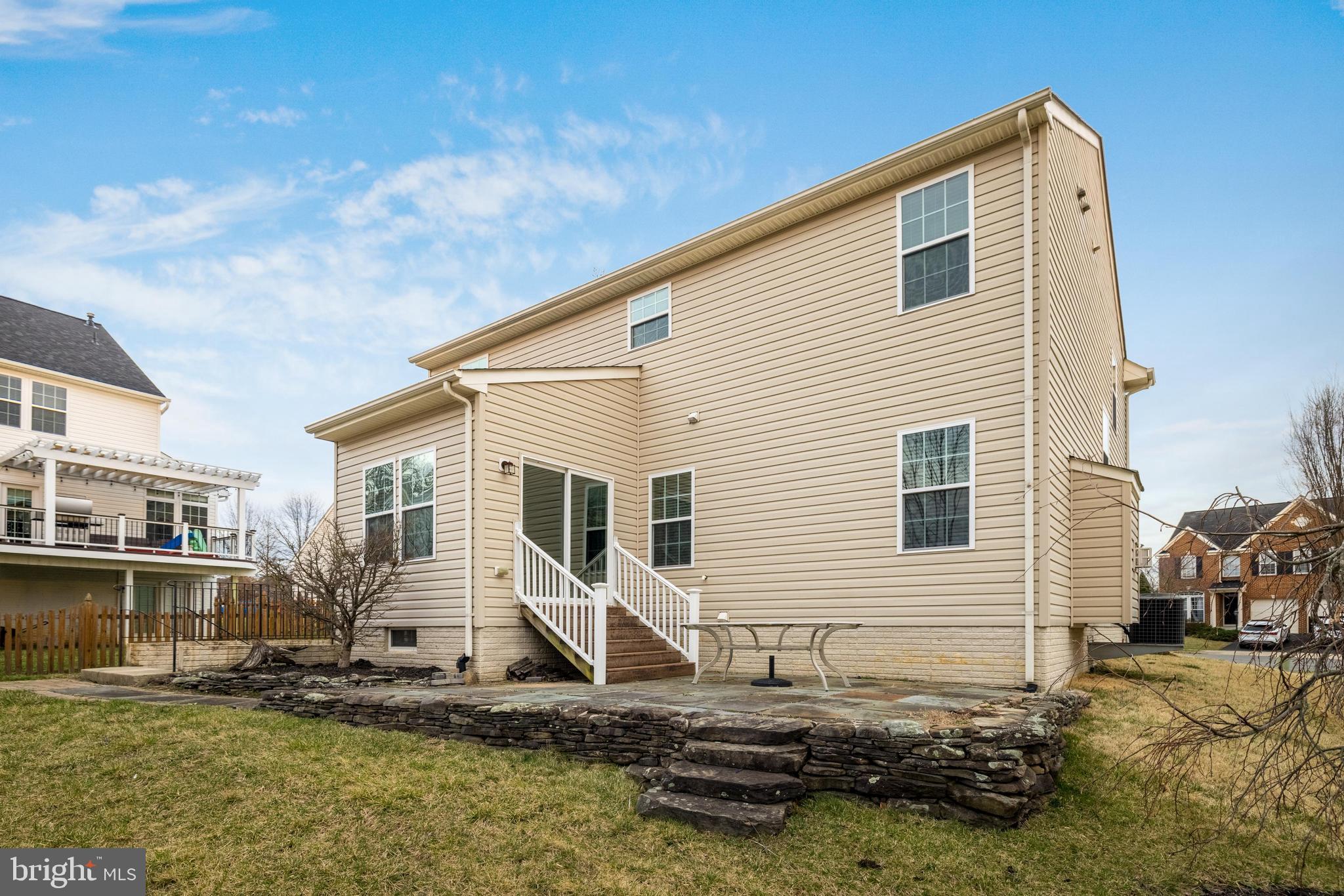 NEW TOWN MEADOWS - Residential Lease