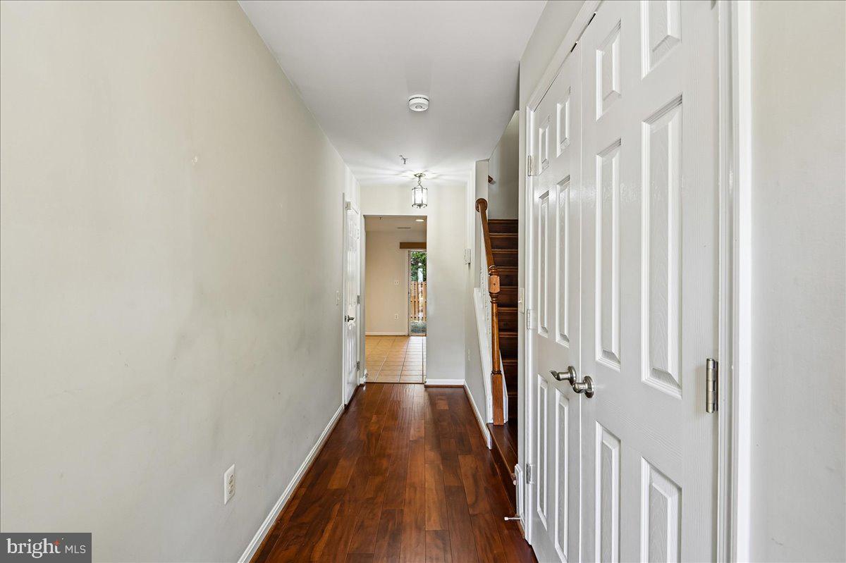 706 HOWARDS LOOP