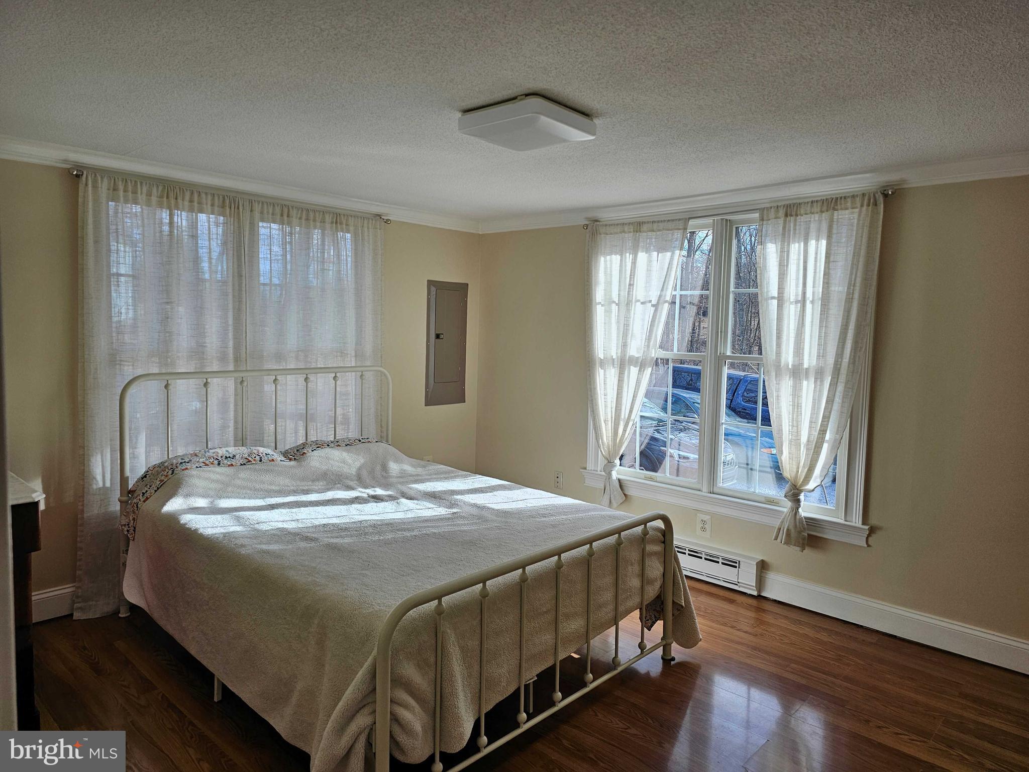 SLEEPY HOLLOW - Residential