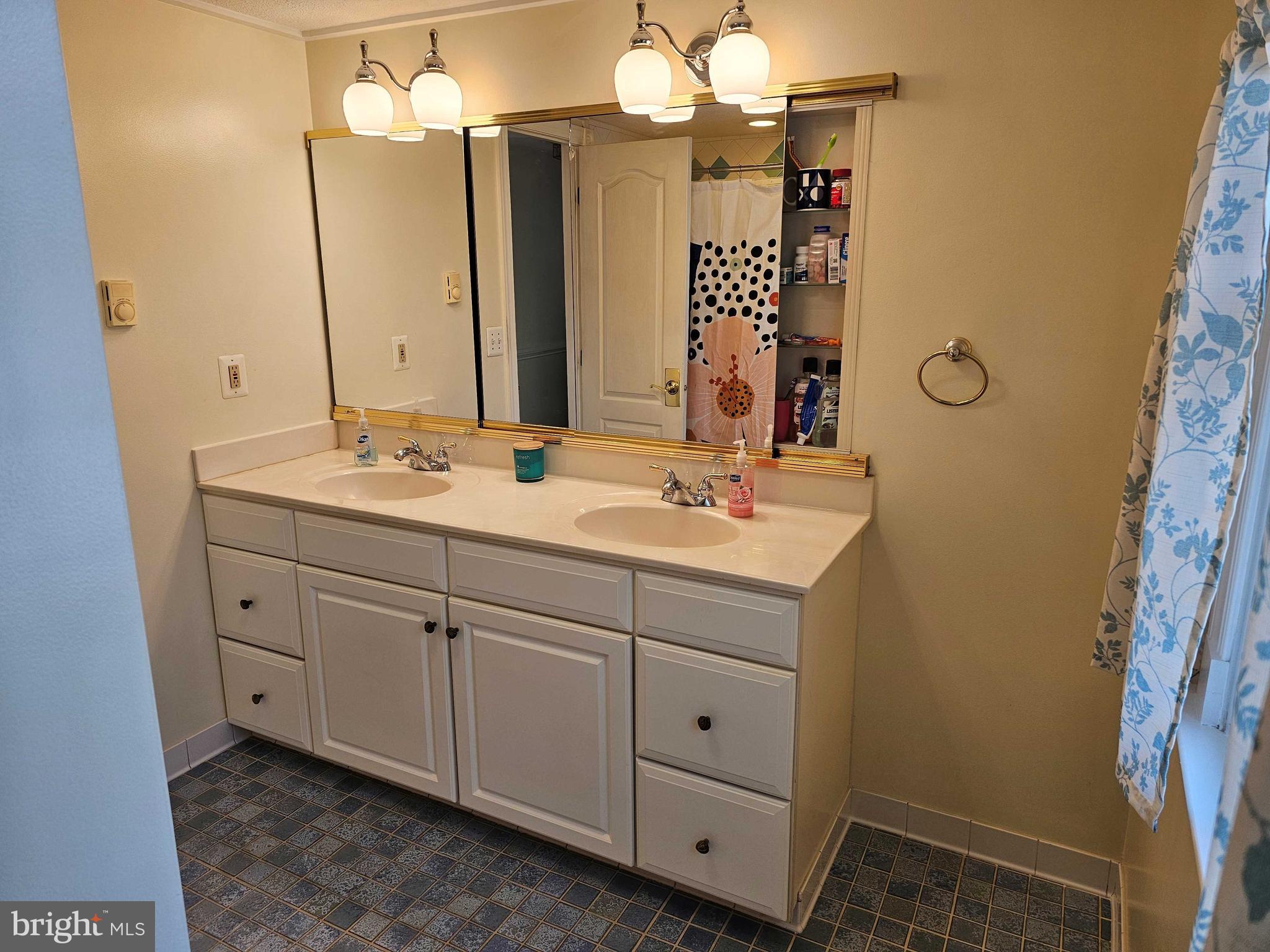 SLEEPY HOLLOW - Residential