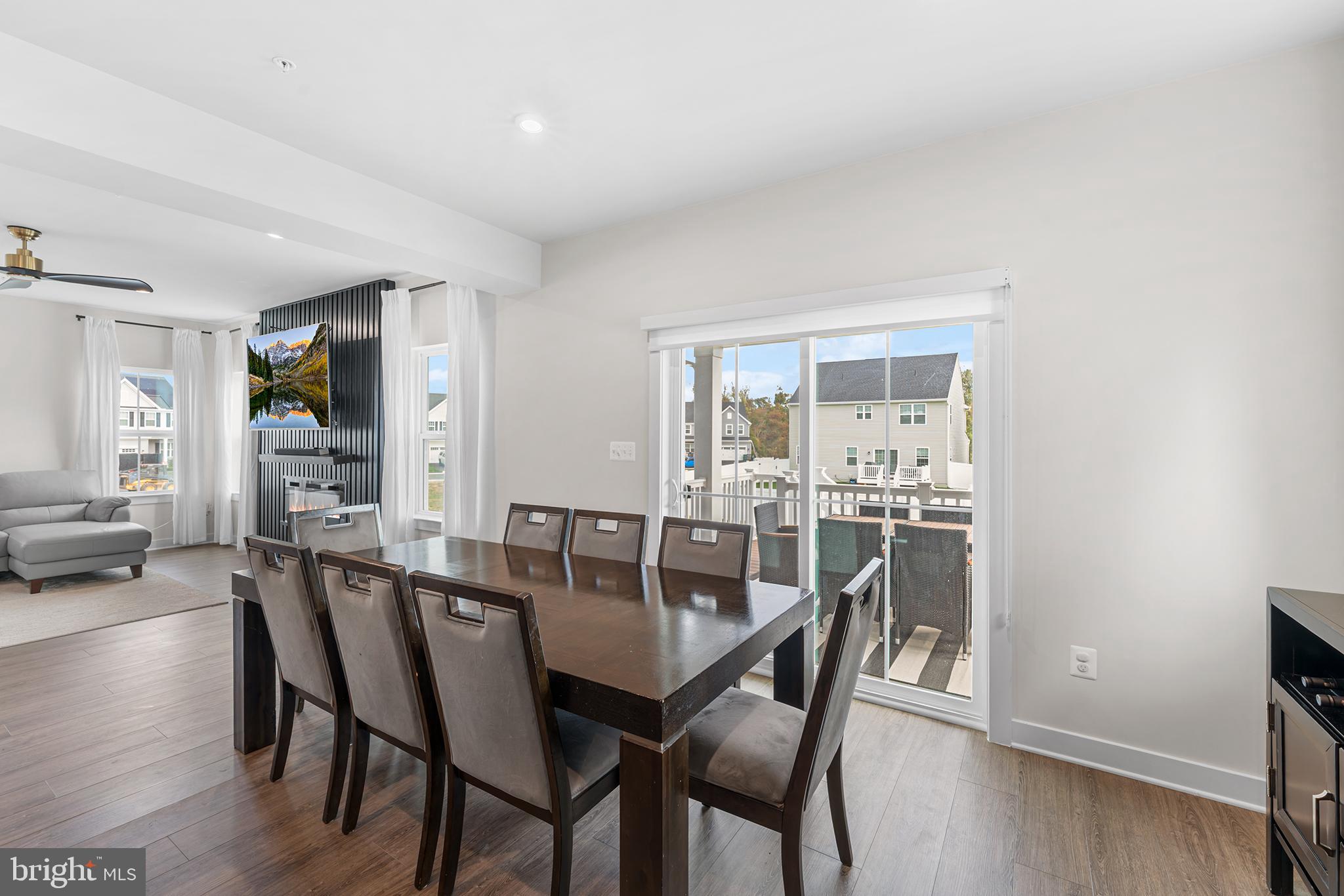 ABERDEEN OVERLOOK - Residential