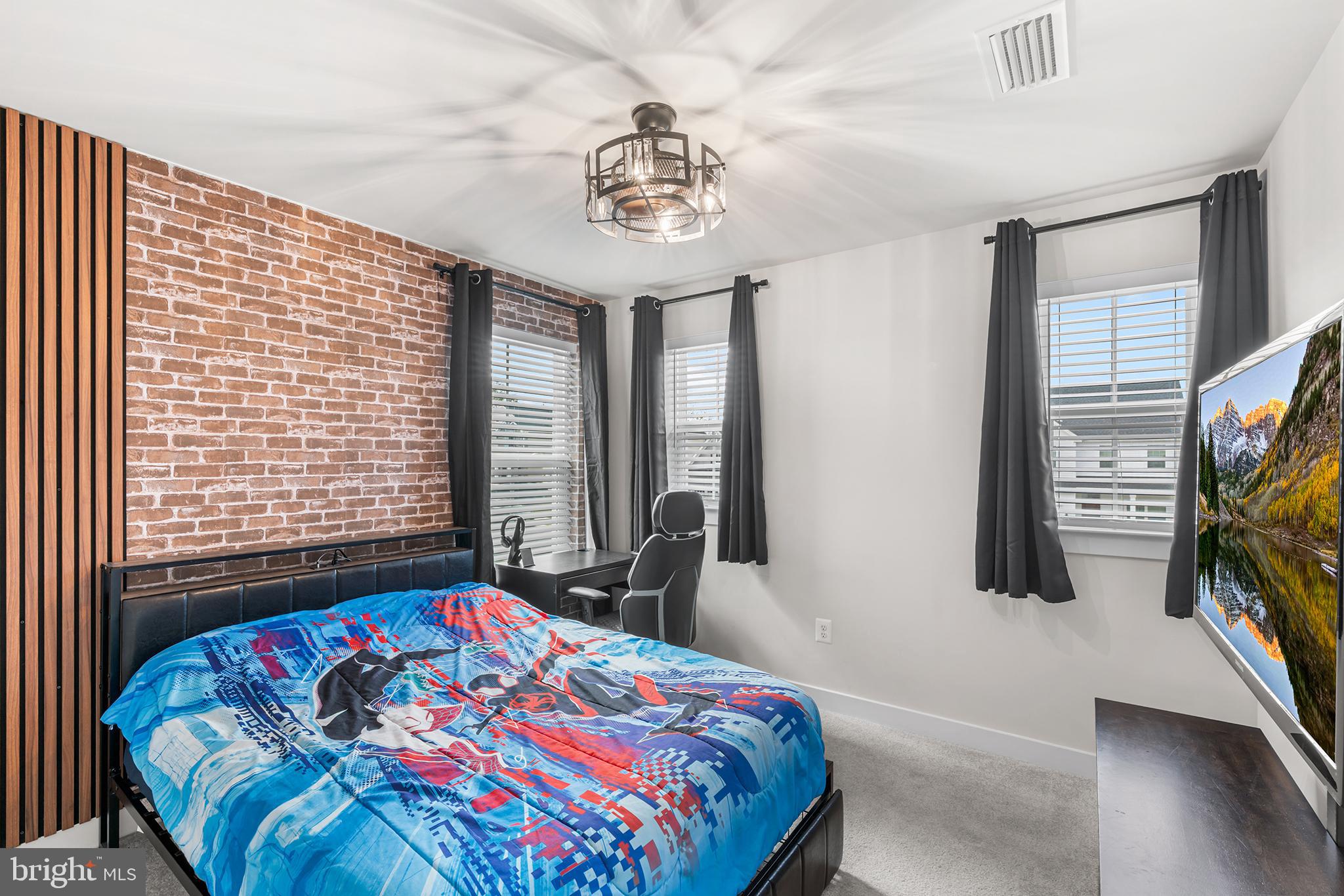 ABERDEEN OVERLOOK - Residential