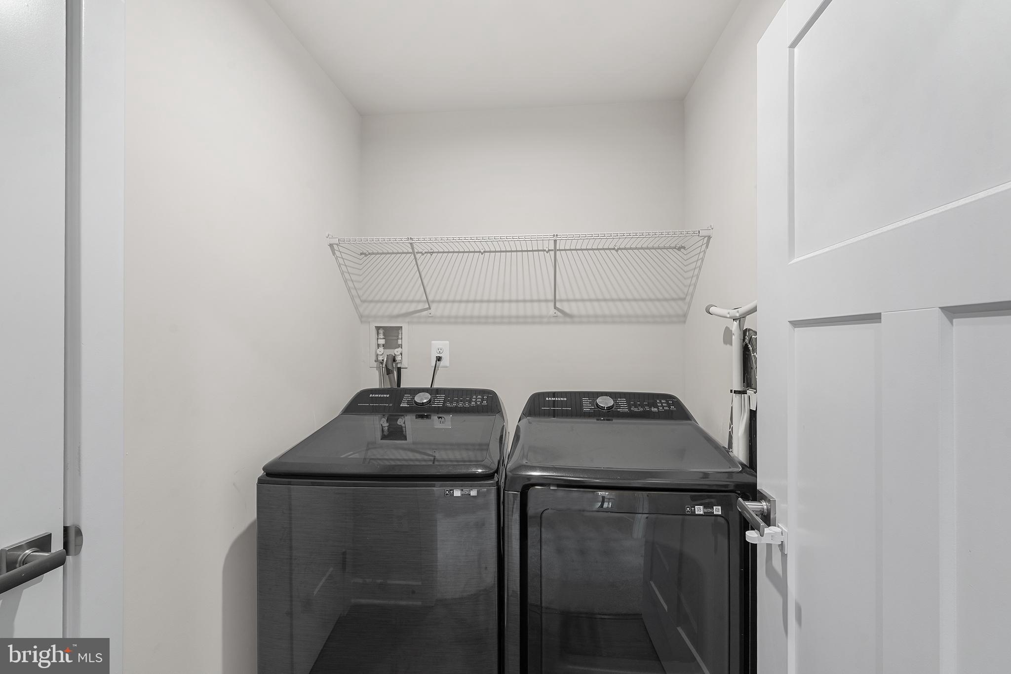 ABERDEEN OVERLOOK - Residential