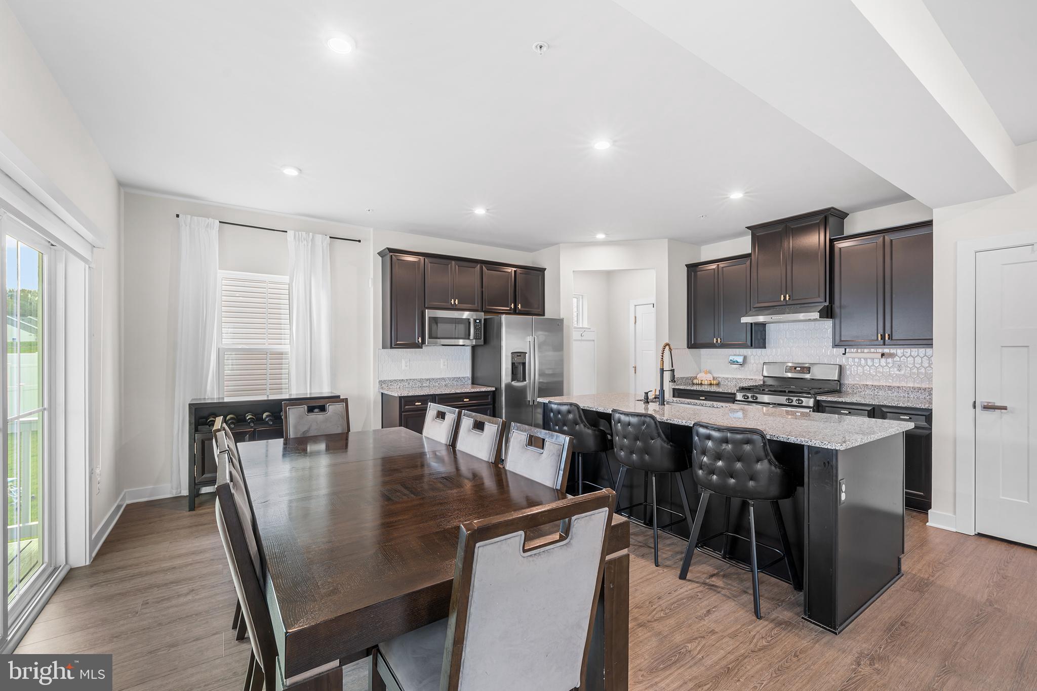 ABERDEEN OVERLOOK - Residential