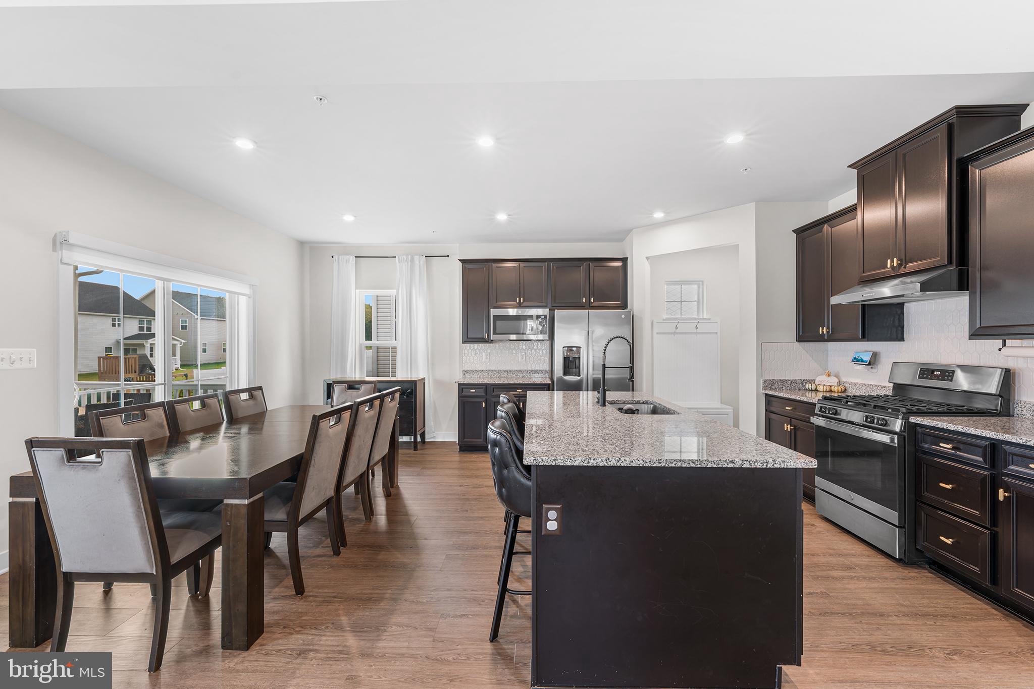 ABERDEEN OVERLOOK - Residential