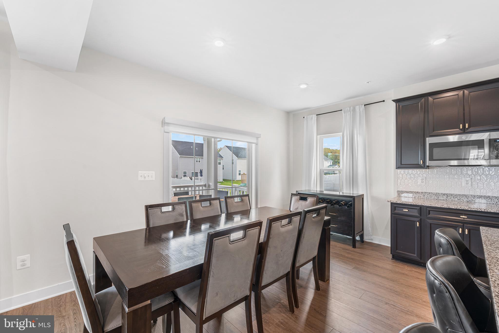 ABERDEEN OVERLOOK - Residential