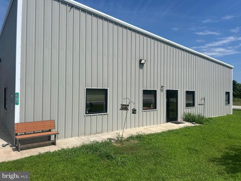 Photo of 272 James Burr Boulevard, KEARNEYSVILLE, WV 25430 (MLS # WVJF2025392)