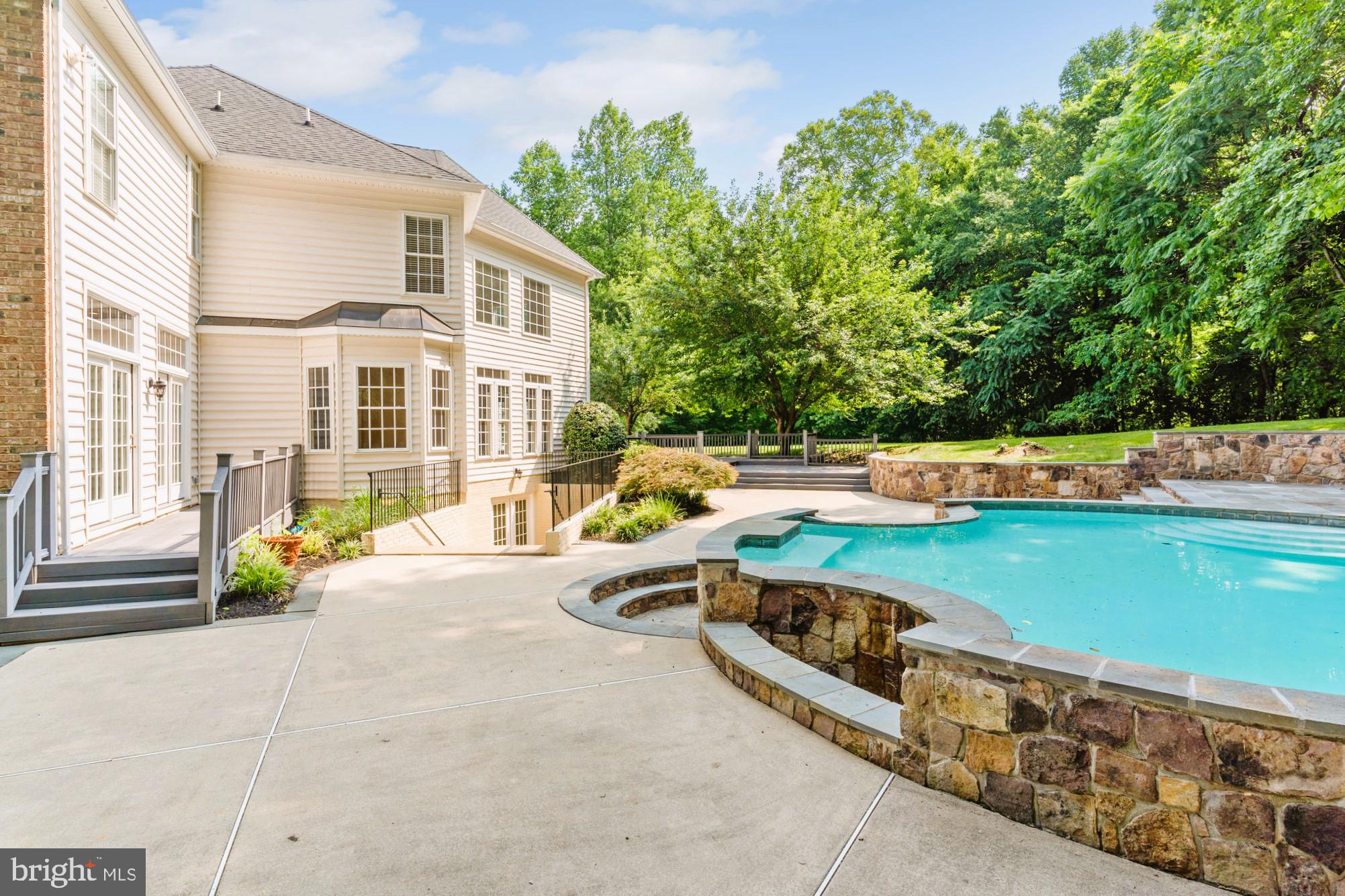 CHRISTY ESTATES - Residential