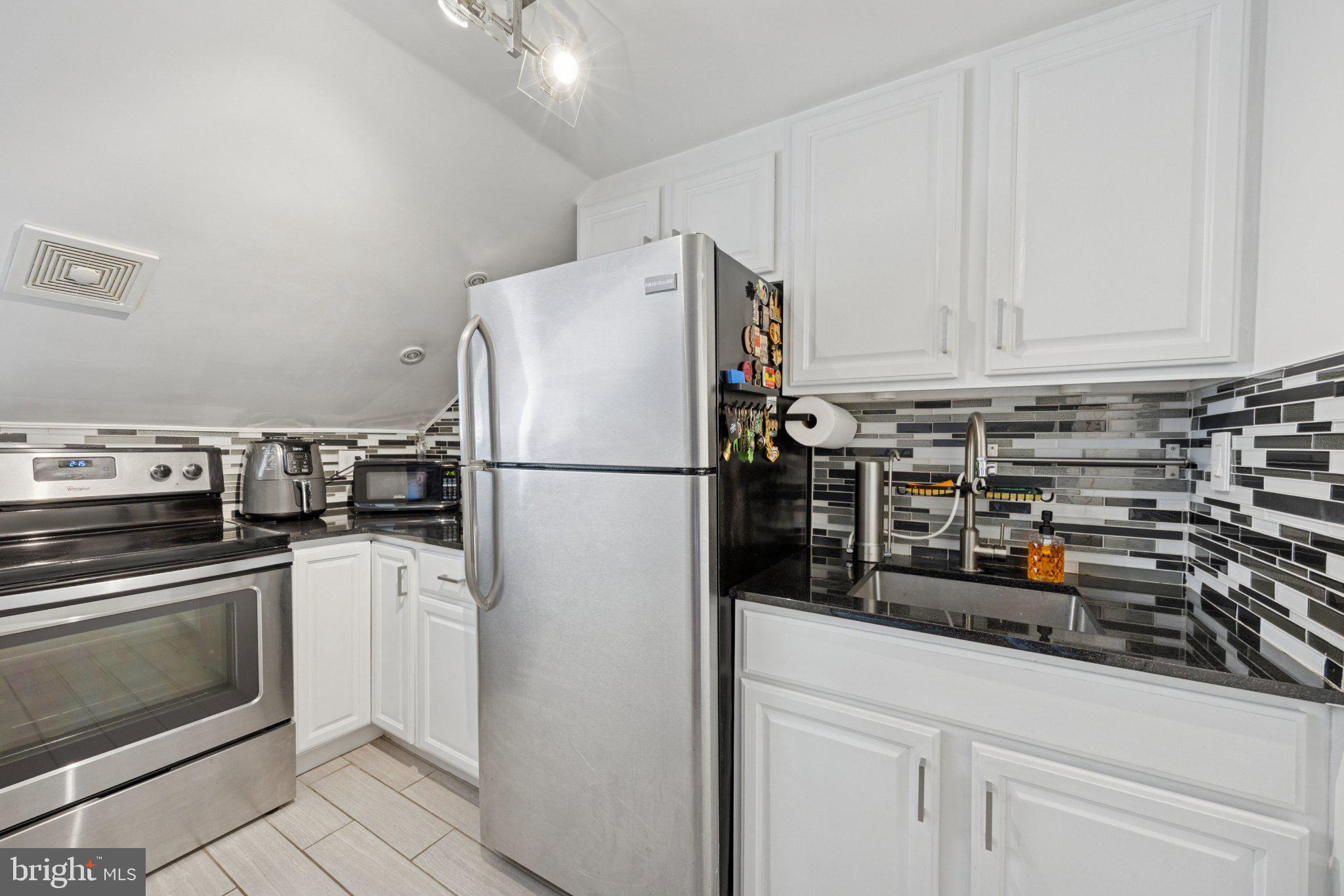 WASHINGTON SQ WEST - Residential