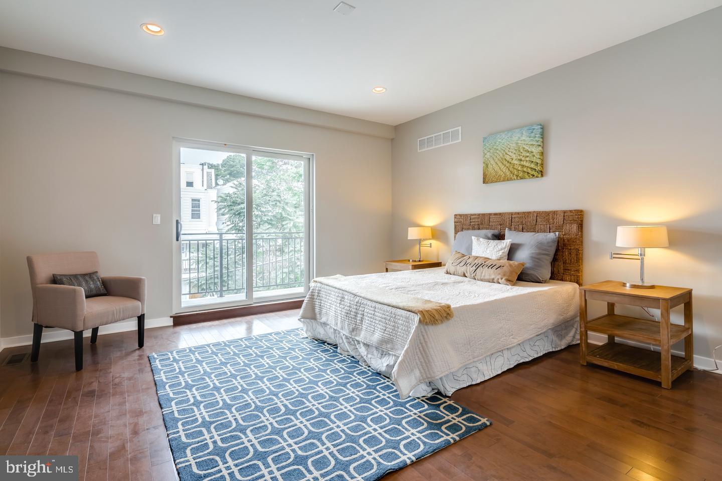 ROXBOROUGH - Residential Lease