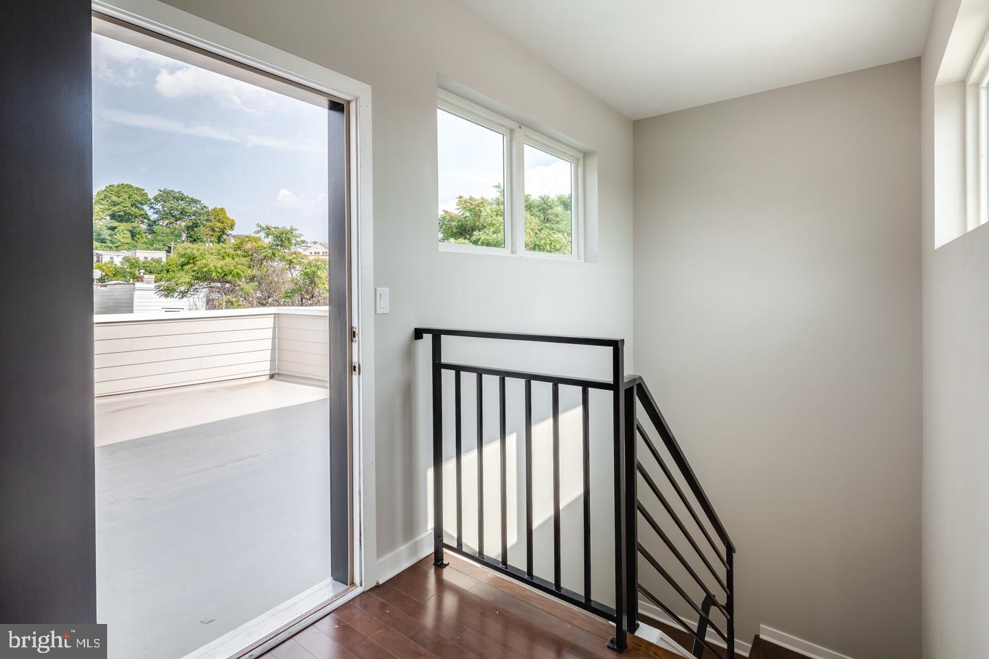 ROXBOROUGH - Residential Lease