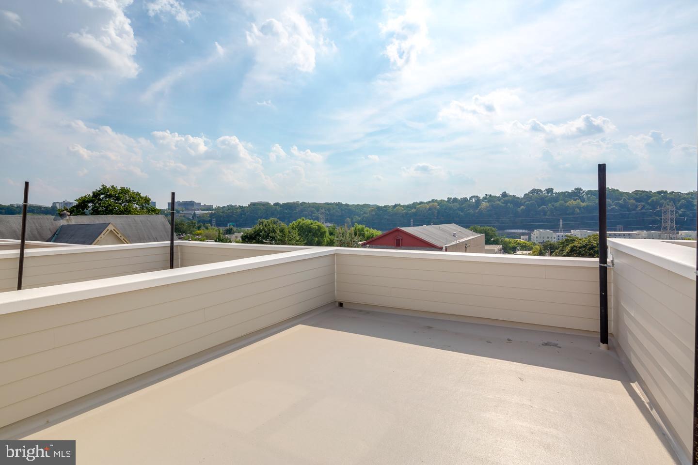 ROXBOROUGH - Residential Lease