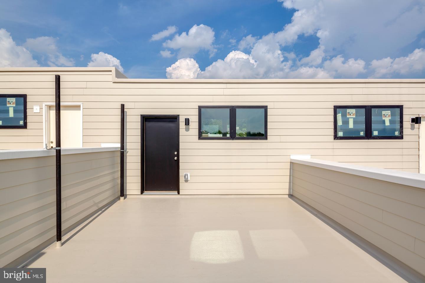 ROXBOROUGH - Residential Lease