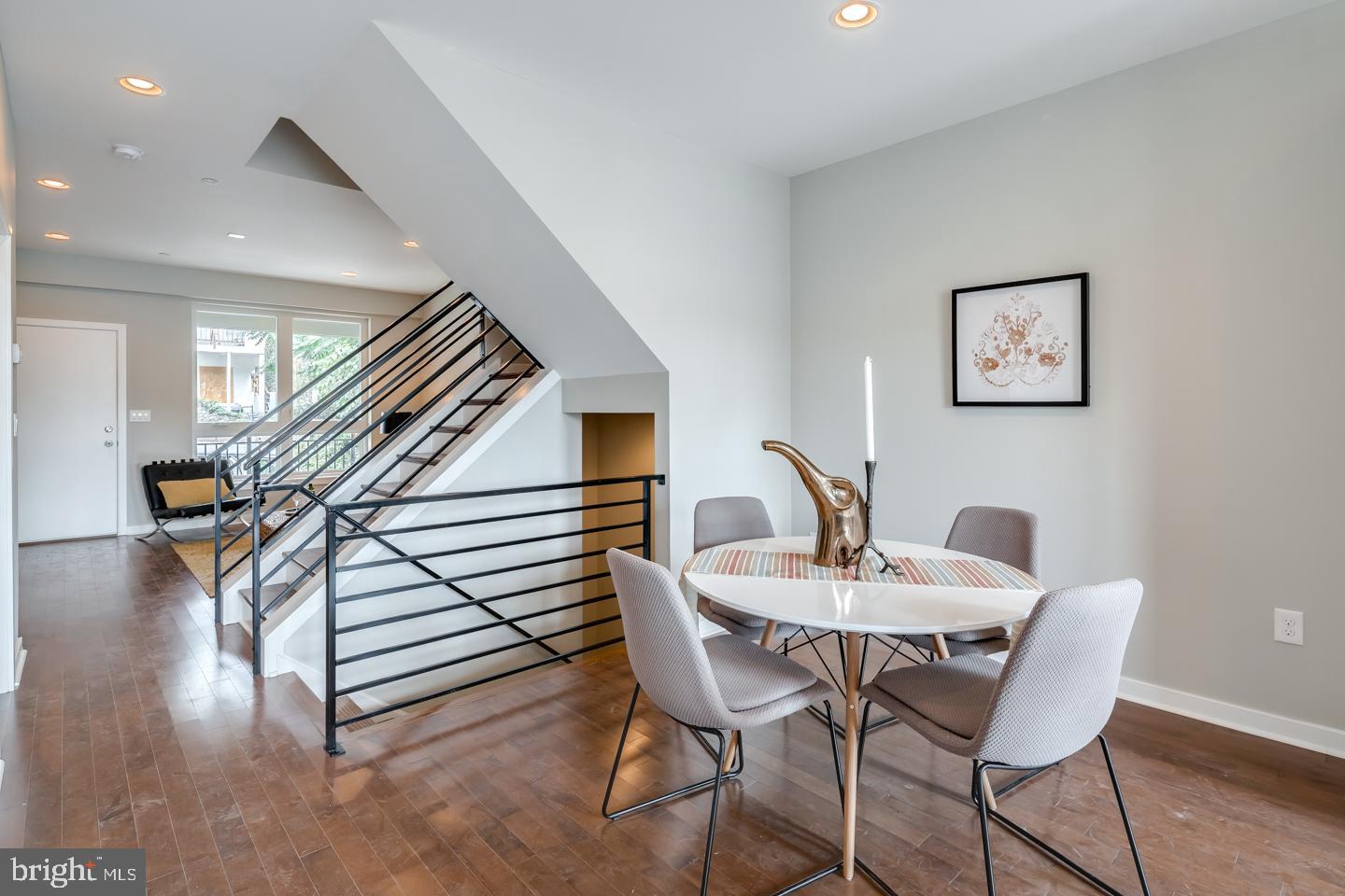 ROXBOROUGH - Residential Lease